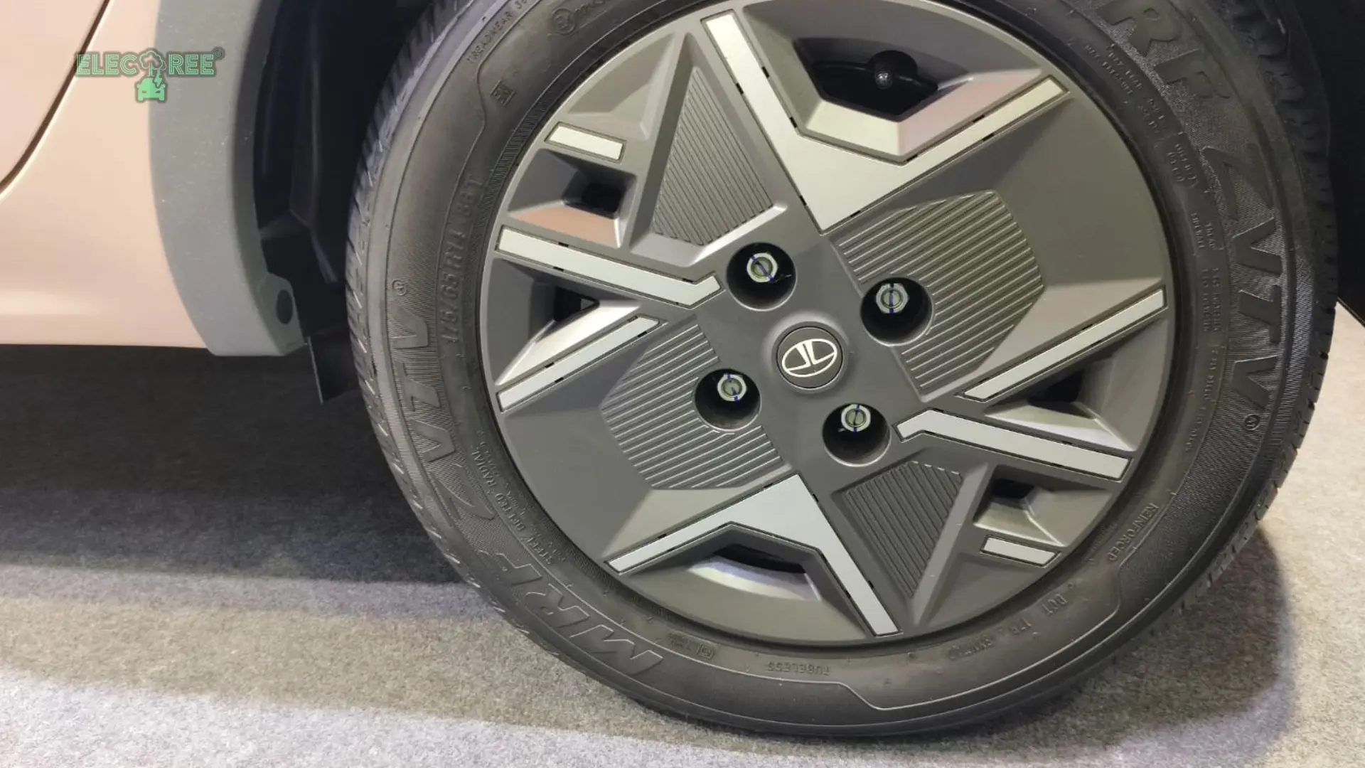Hyperstyle Wheel of New Tata Tiago EV