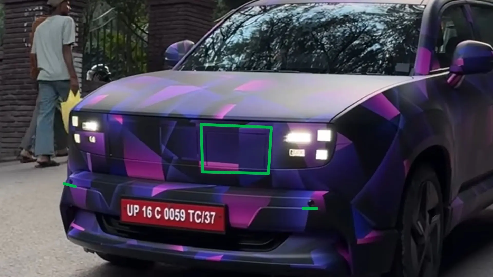The front fascia of Honda 0 Alpha reveals a possible front charging port and 2 front sensors for ADAS