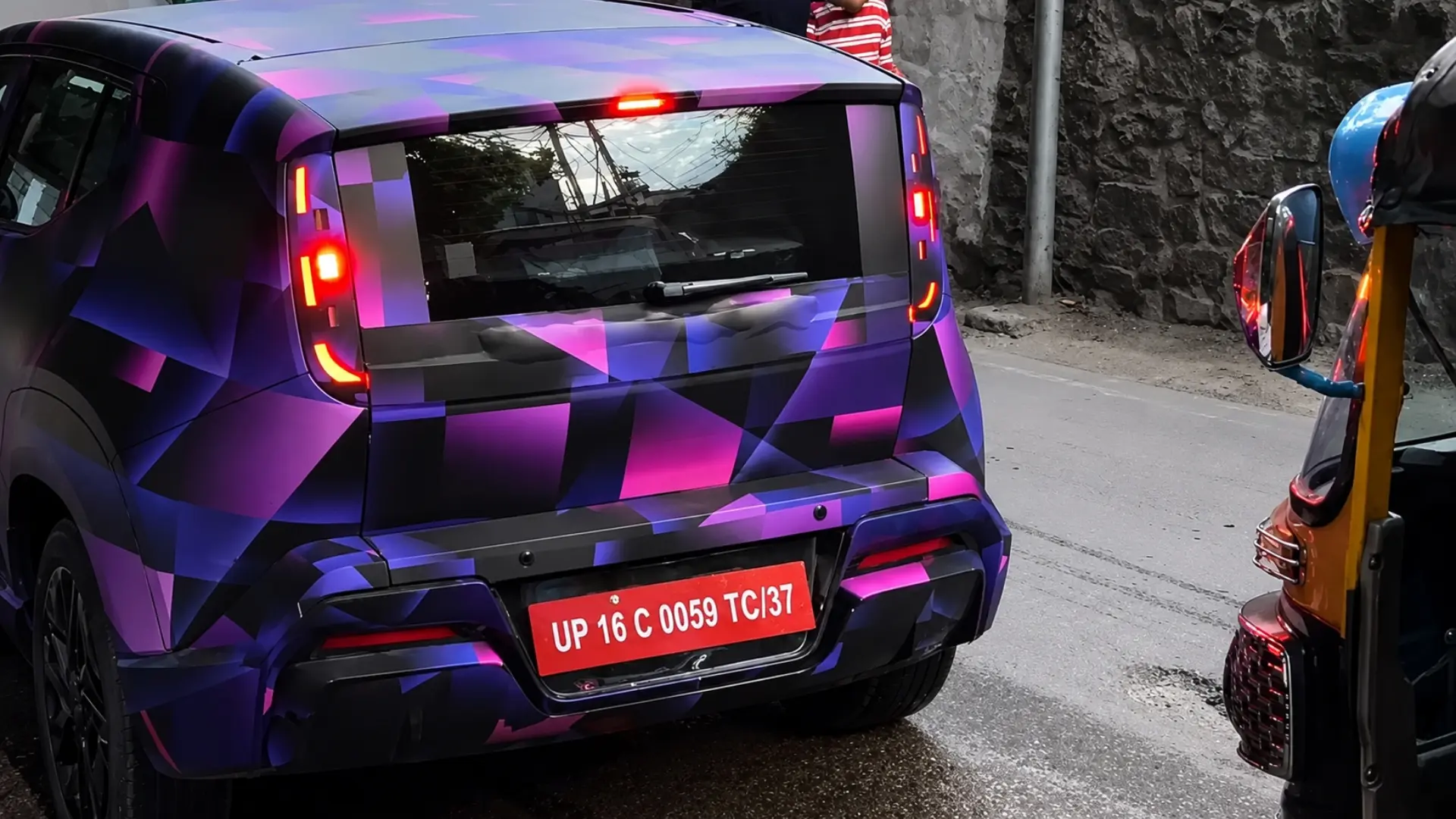 Honda 0 Alpha will come with vertical LED tail-lamps, rear wiper and rear sensors.