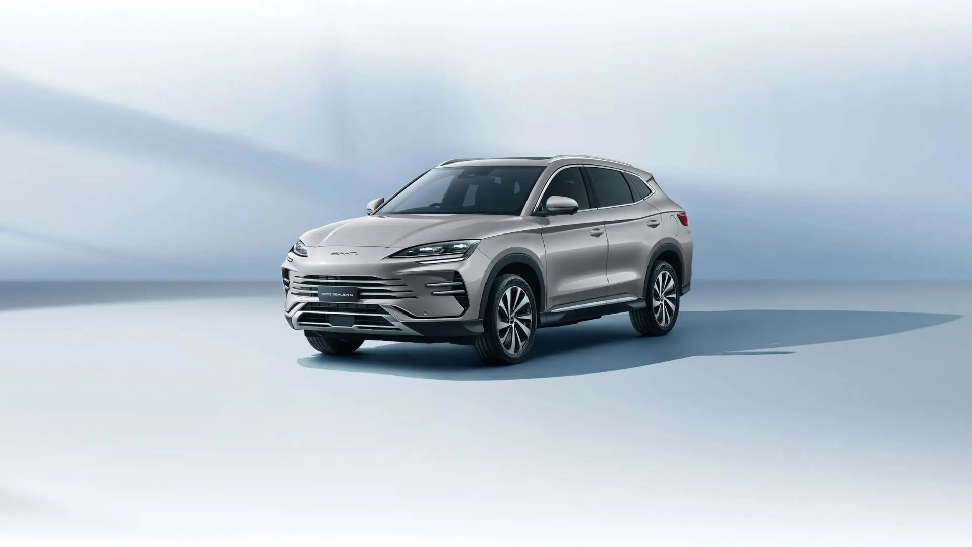 BYD Teases Sealion 6 PHEV for India: What to Expect