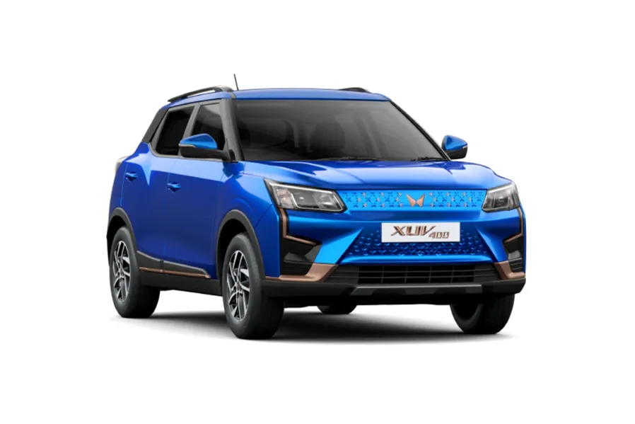 Mahindra XUV400 EV EL Pro 39.5 kWh in Infinity Blue