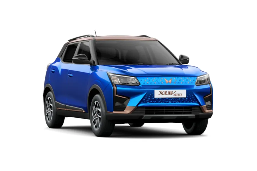 Mahindra XUV400 EV EL Pro 39.5 kWh in Infinity Blue Dual Tone