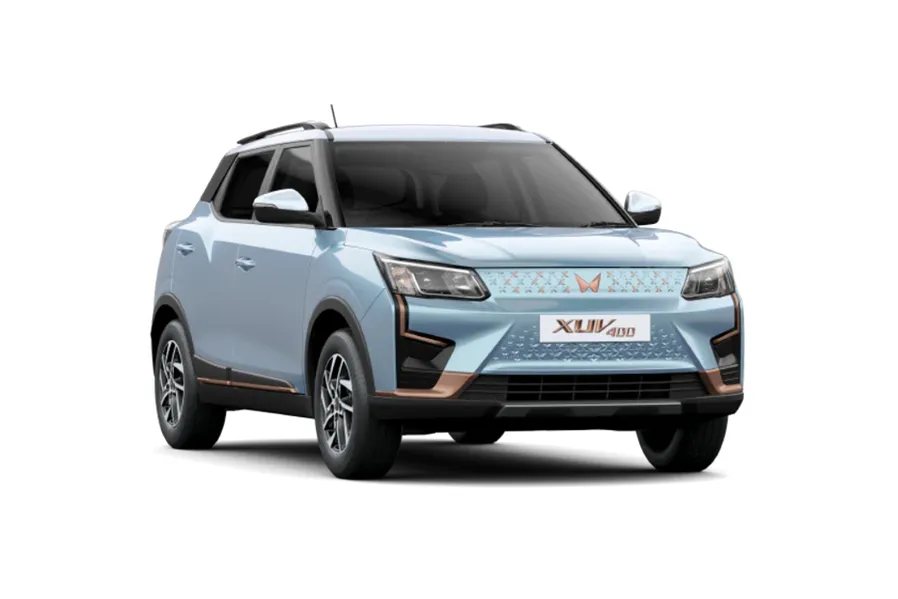 Mahindra XUV400 EV EL Pro 39.5 kWh in Arctic Blue