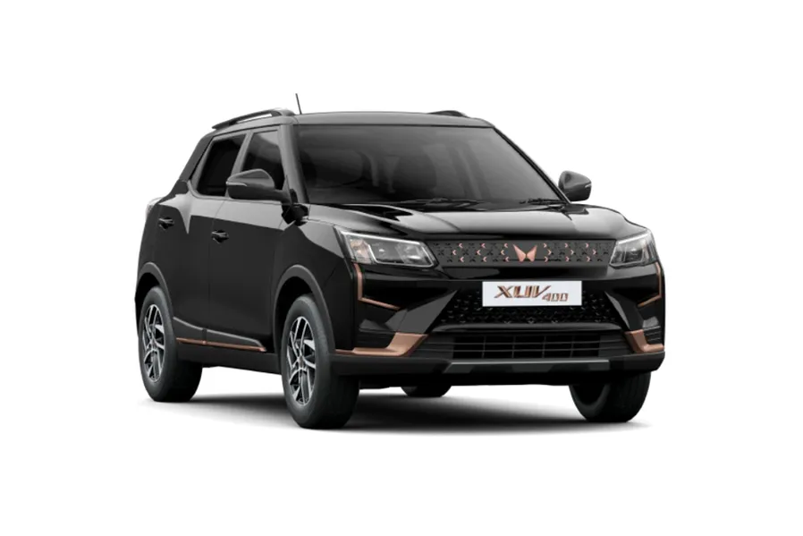 Mahindra XUV400 EV EL Pro 39.5 kWh in Napoli Black