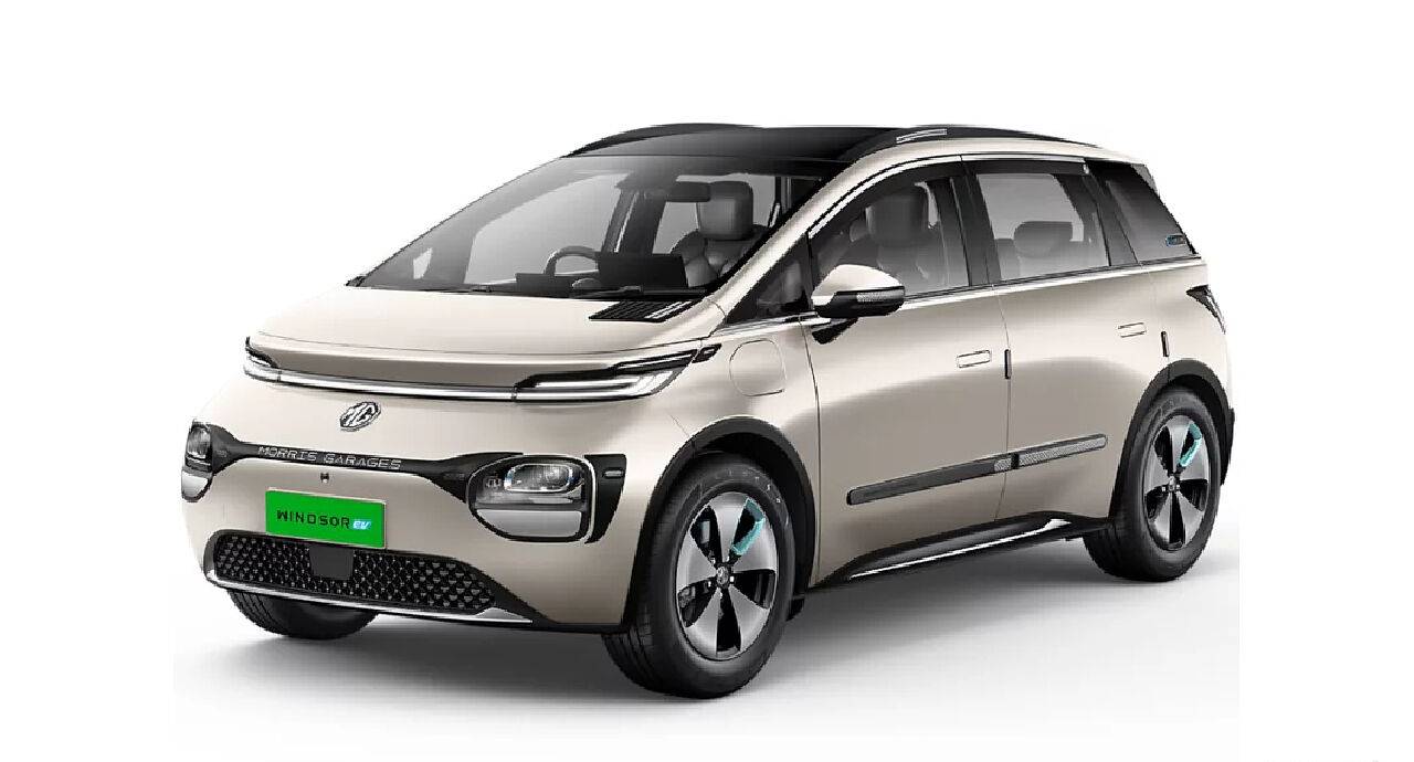 MG Windsor EV Excite in Clay Beige