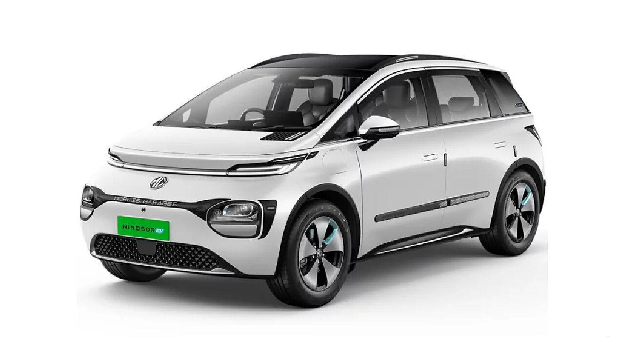 MG Windsor EV Excite in Pearl White