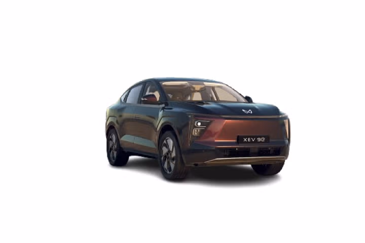 Mahindra XEV 9e Pack 1 in Ruby Velvet