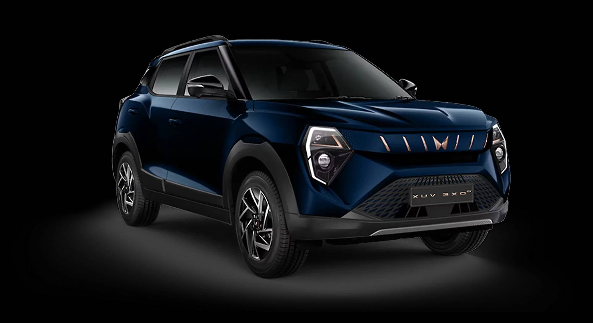 Mahindra 3XO EV AX5 in Nebula Blue