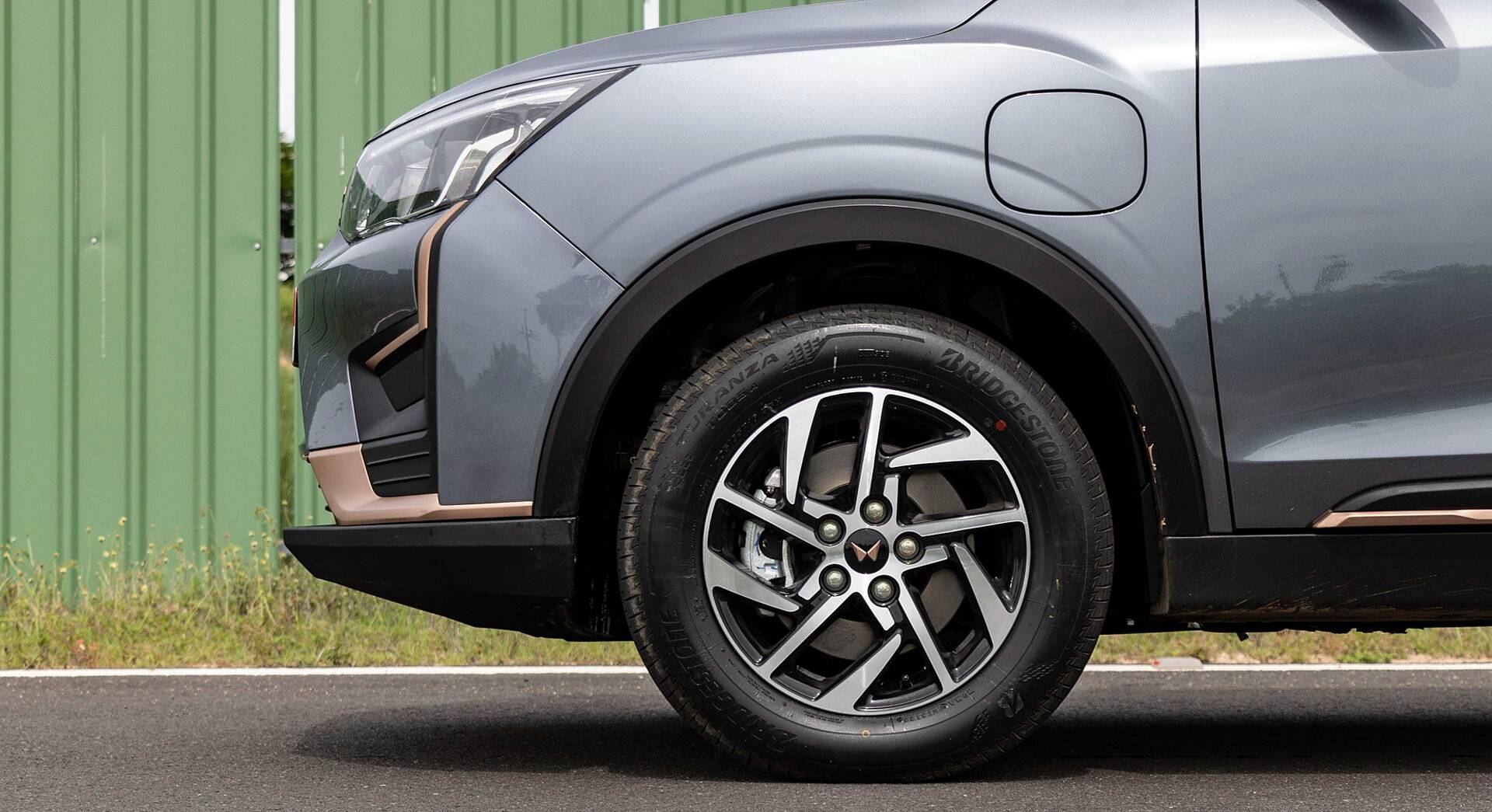 Mahindra XUV400 EV exterior view 9