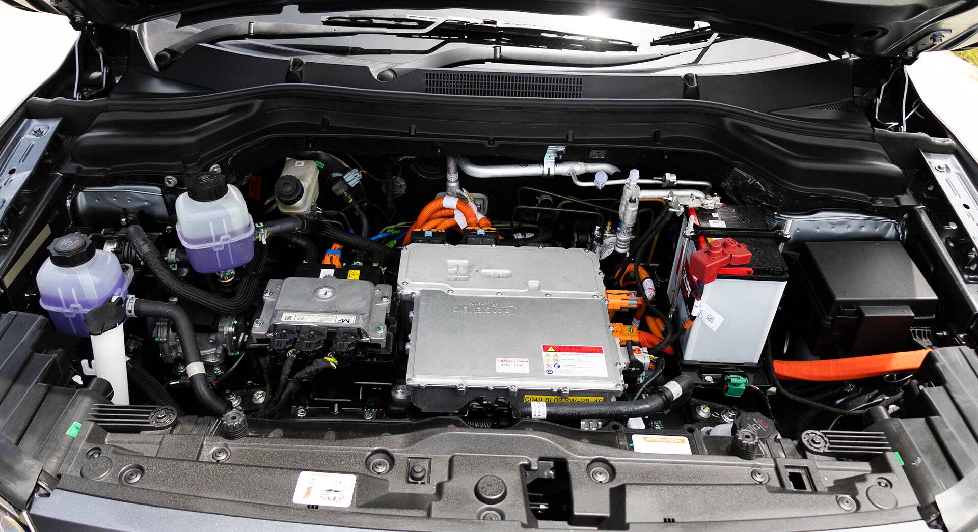 Mahindra XUV400 EV exterior view 17