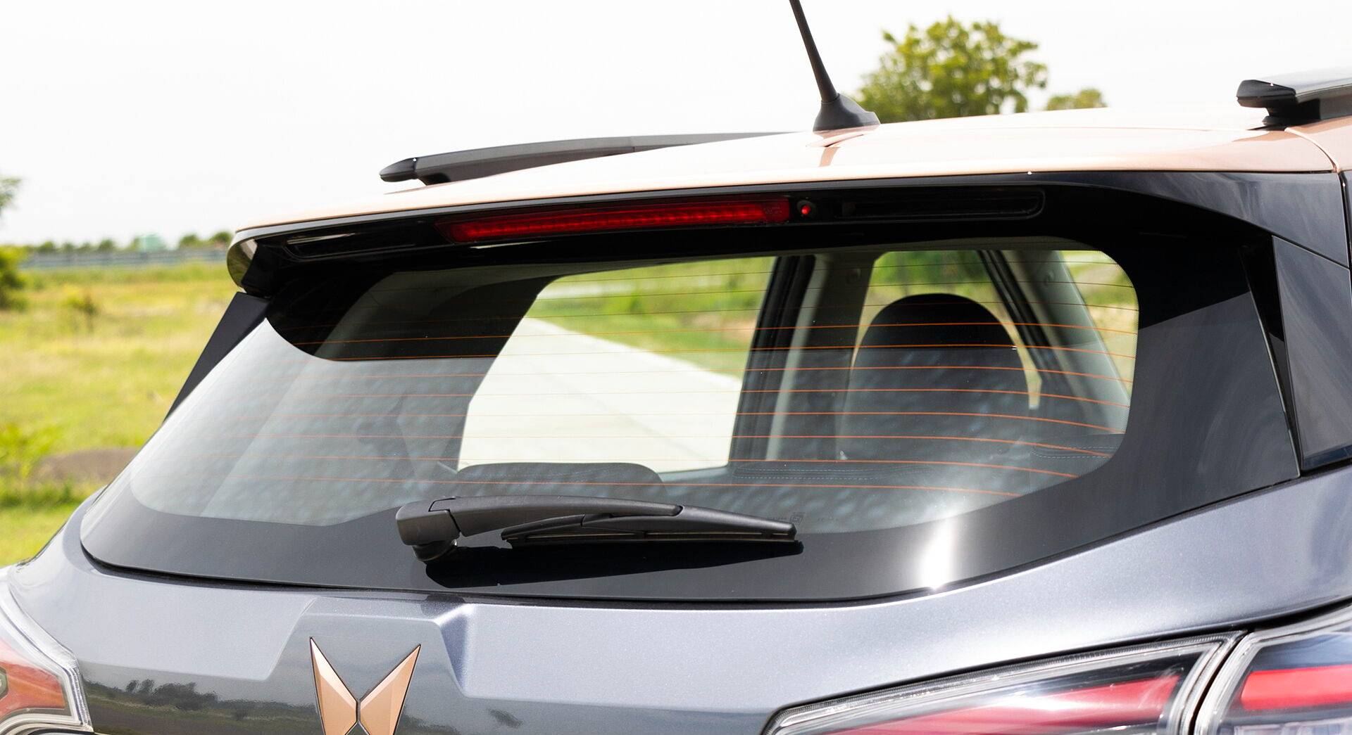 Mahindra XUV400 EV exterior view 20