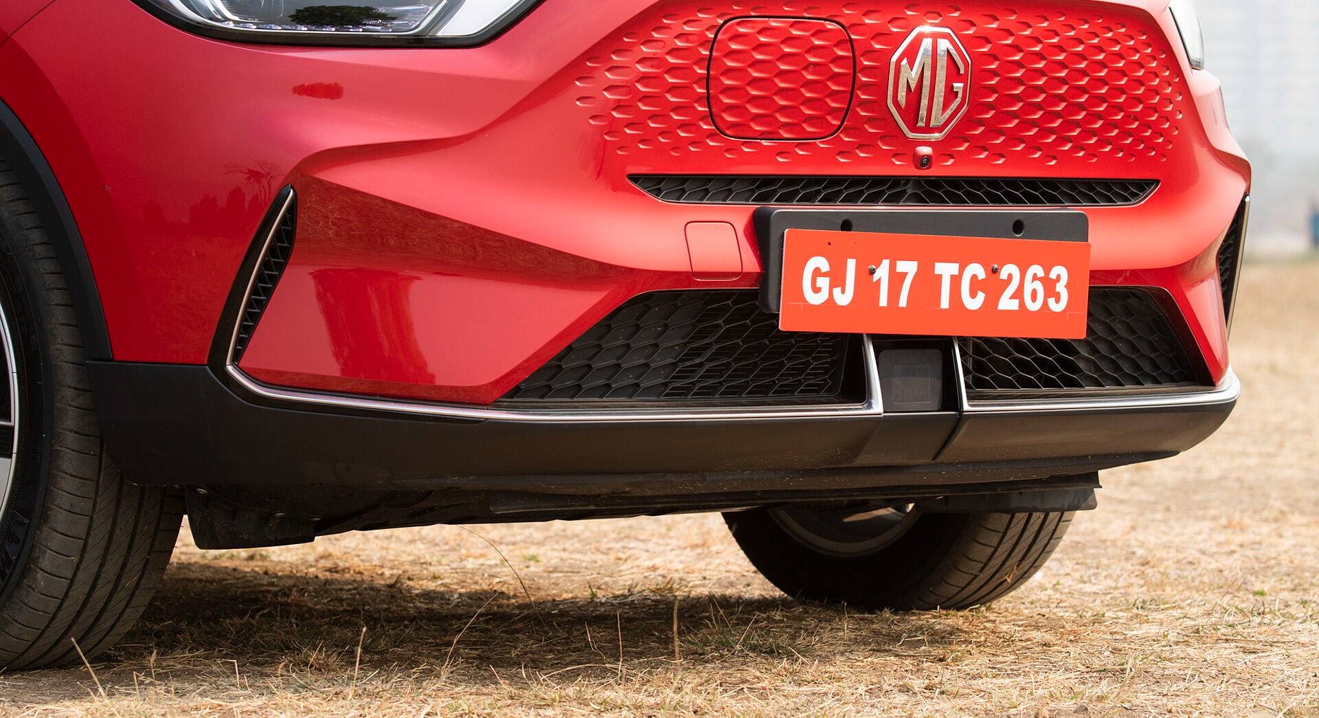 MG ZS EV exterior view 7