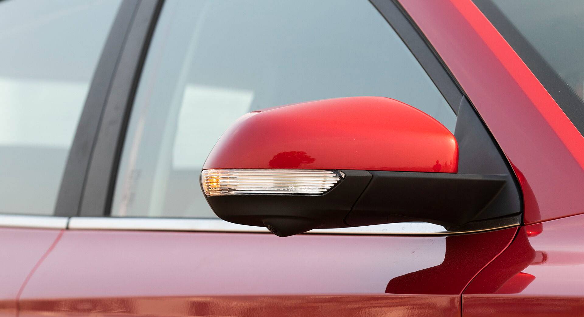 MG ZS EV exterior view 15