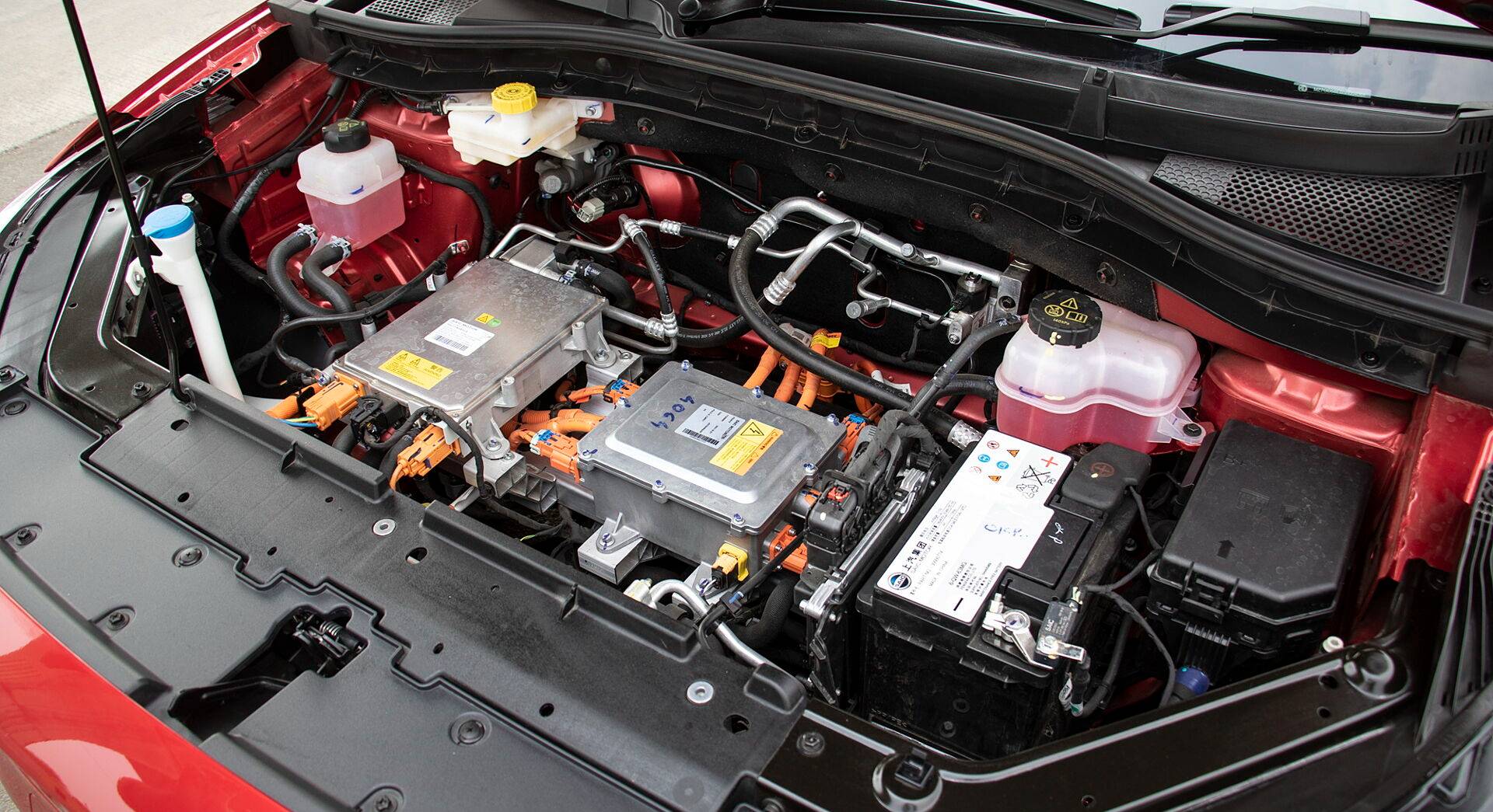 MG ZS EV exterior view 16