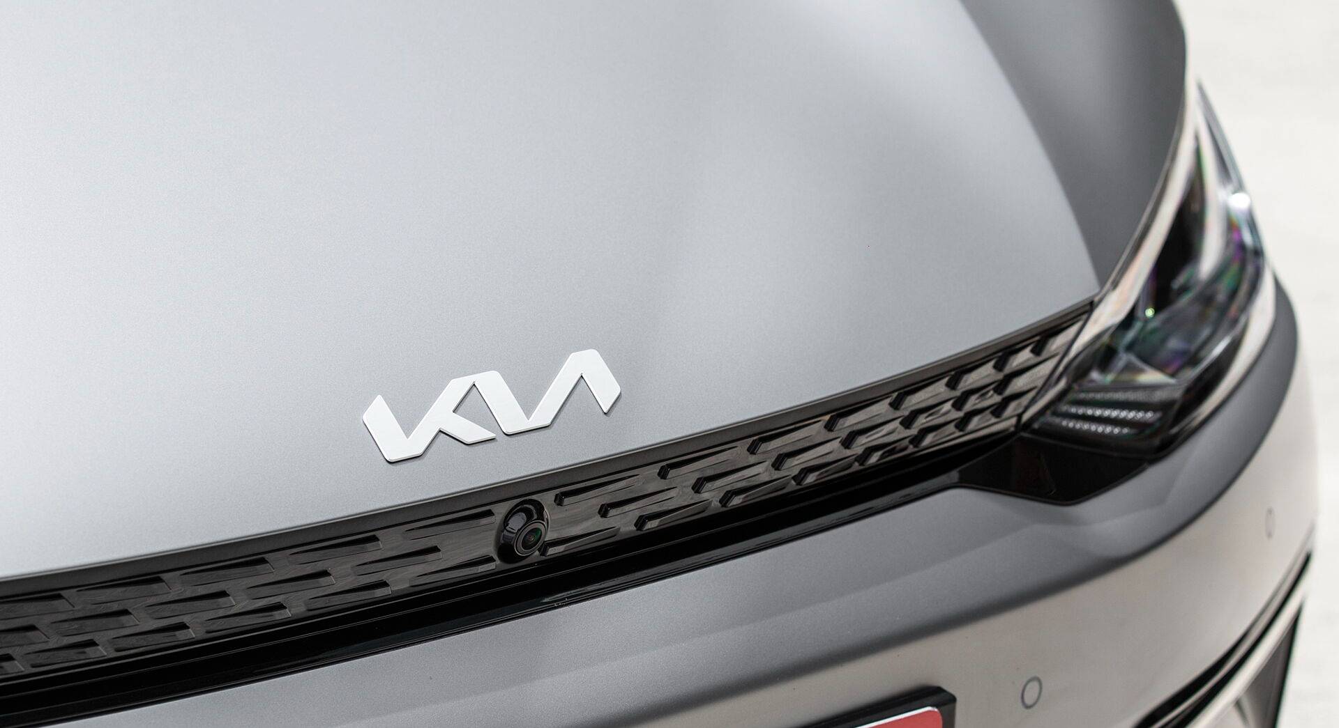 Kia EV6 exterior view 4