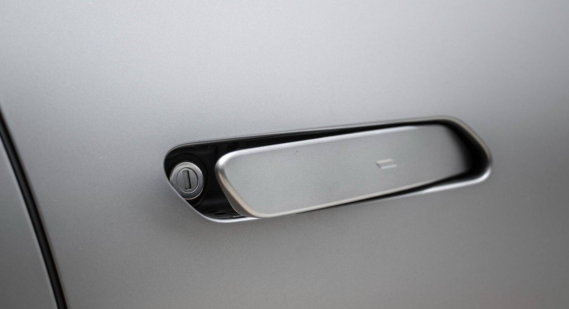 Kia EV6 exterior view 11