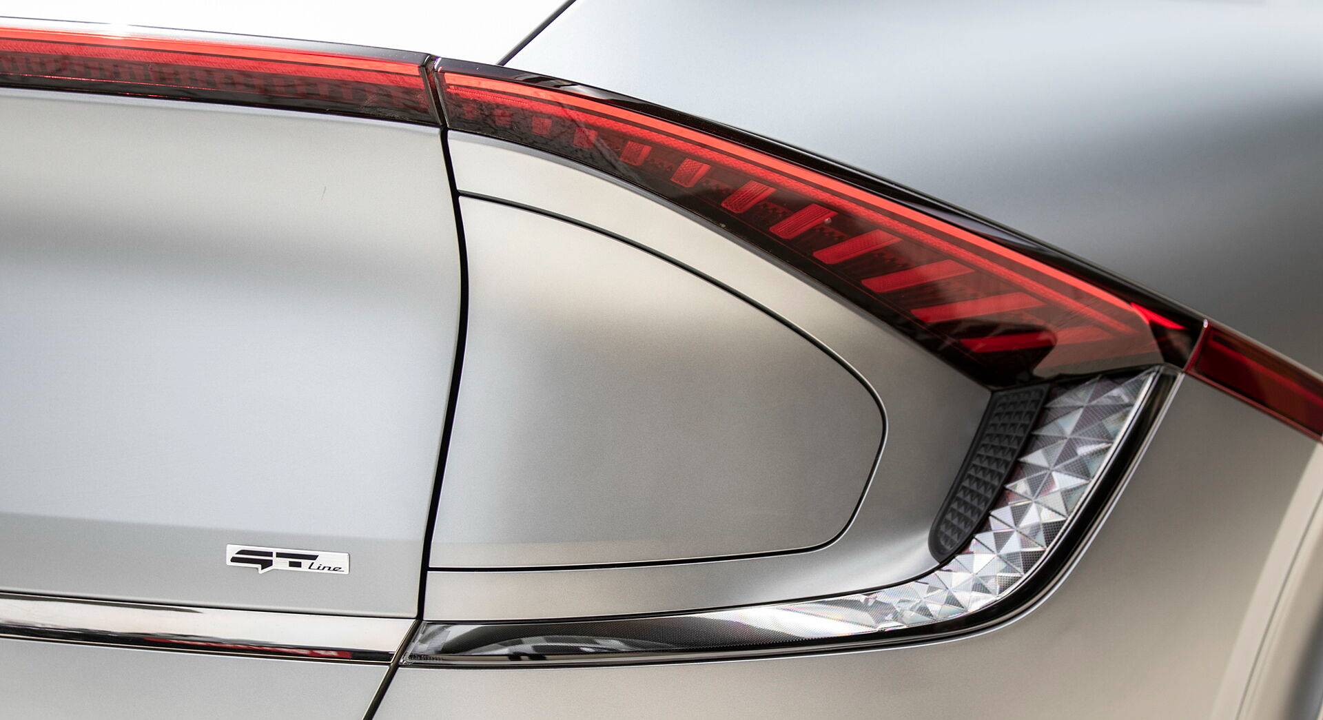 Kia EV6 exterior view 18
