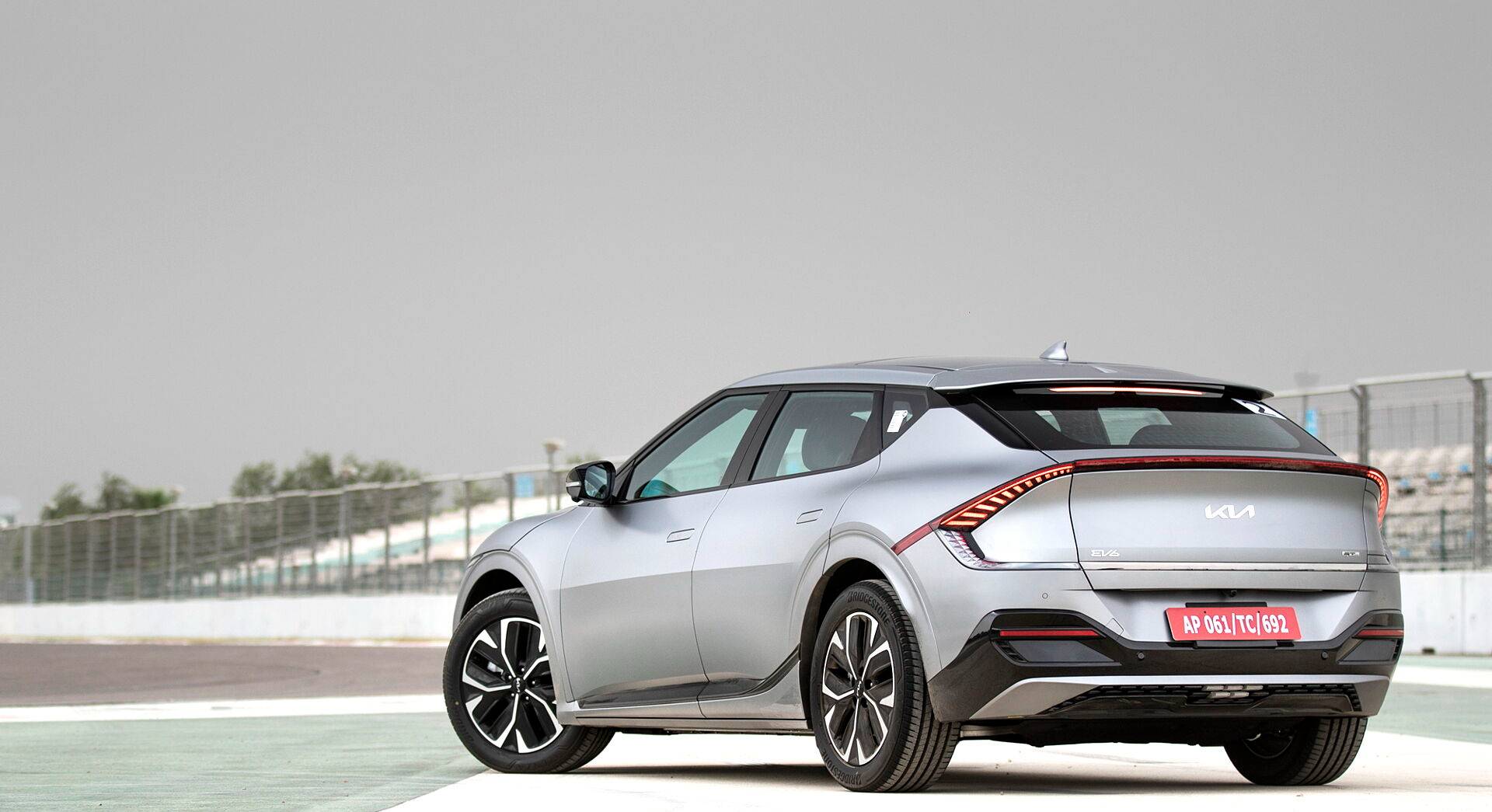 Kia EV6 exterior view 26