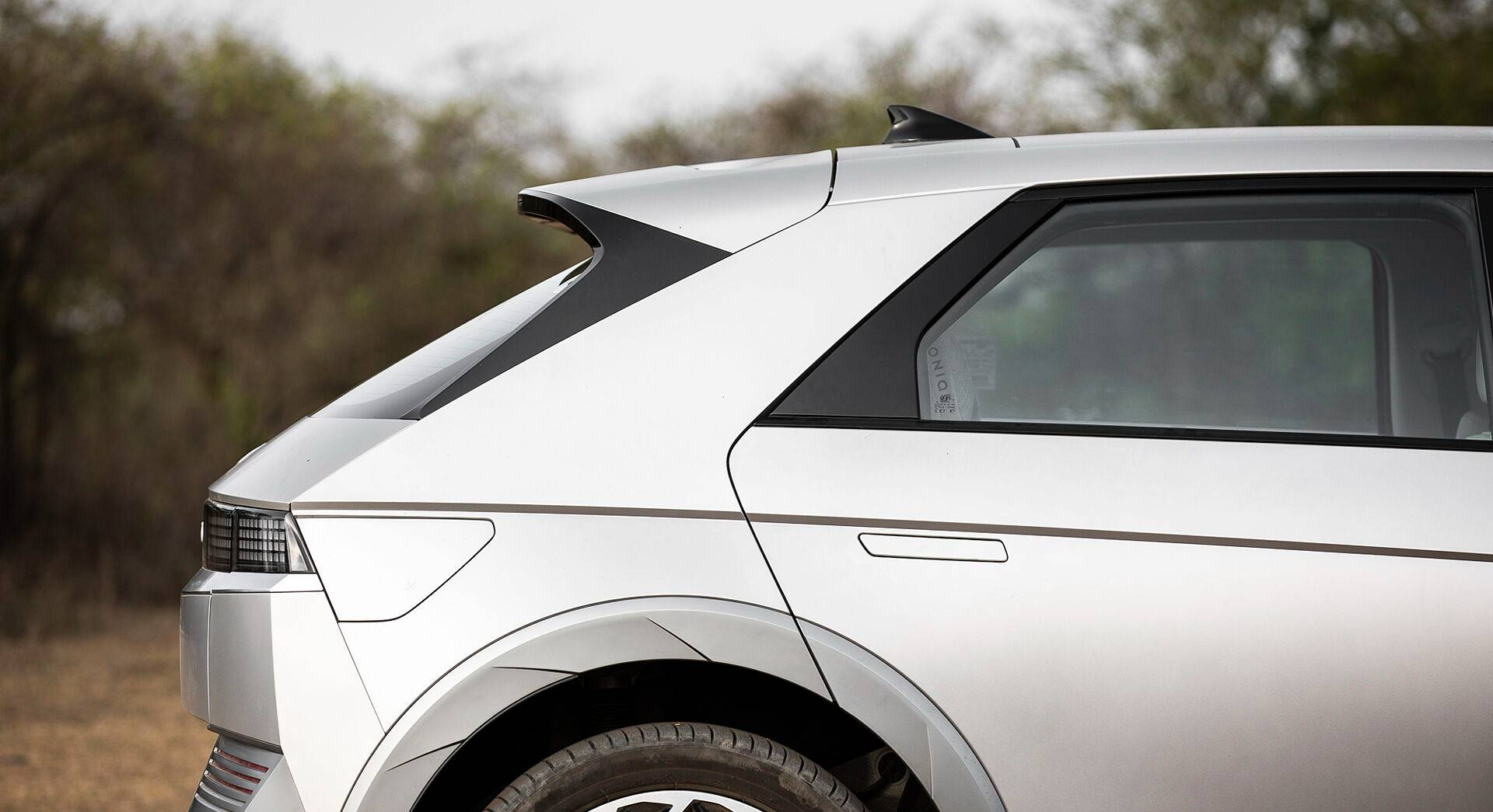 Hyundai Ioniq 5 exterior view 13