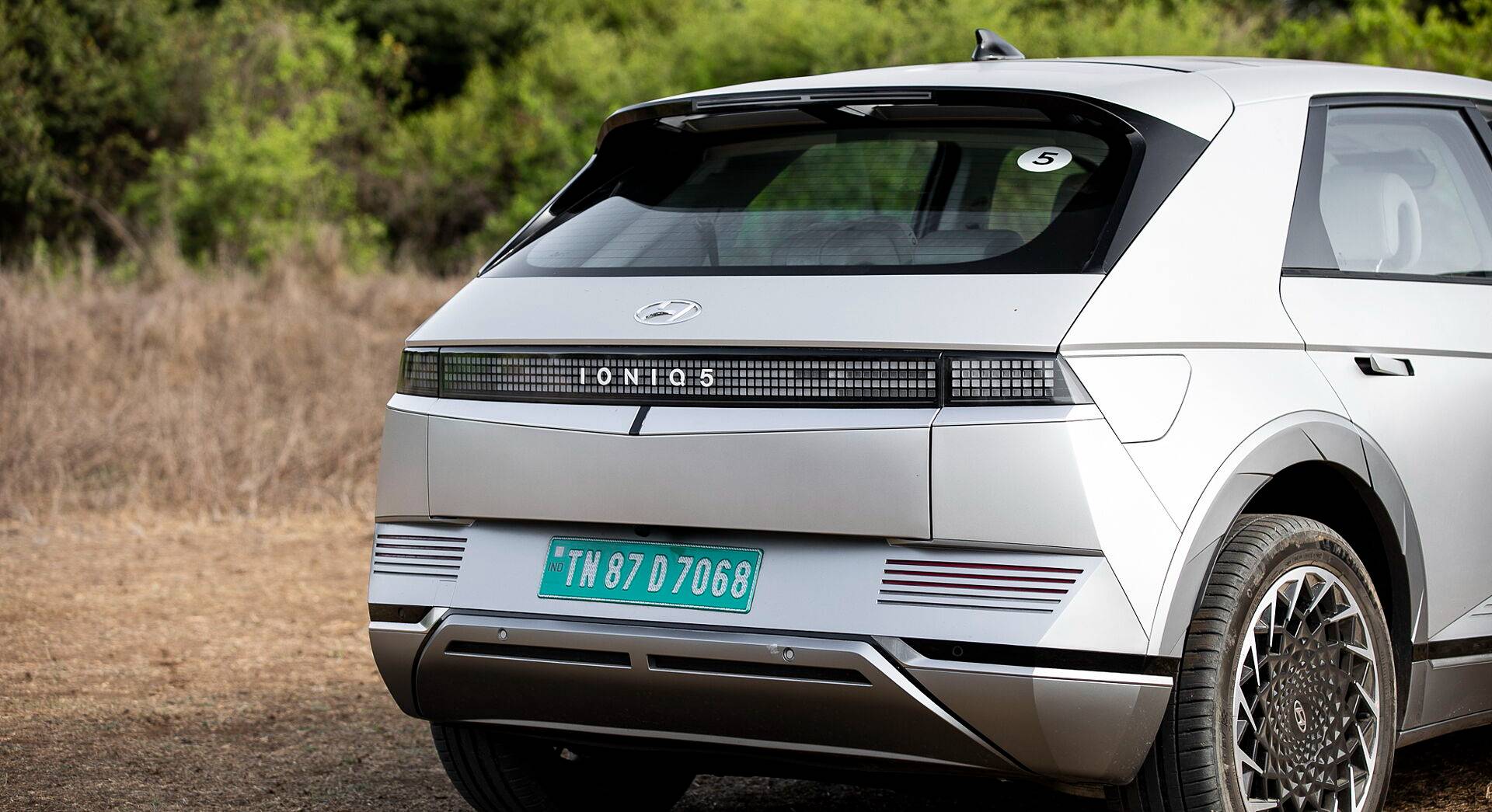 Hyundai Ioniq 5 exterior view 18