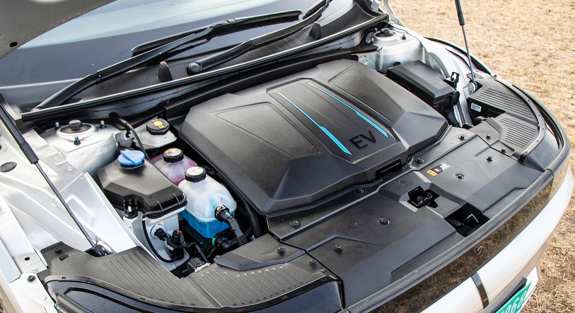 Hyundai Ioniq 5 exterior view 25
