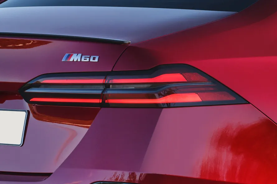 BMW i5 M60 xDrive exterior view 6