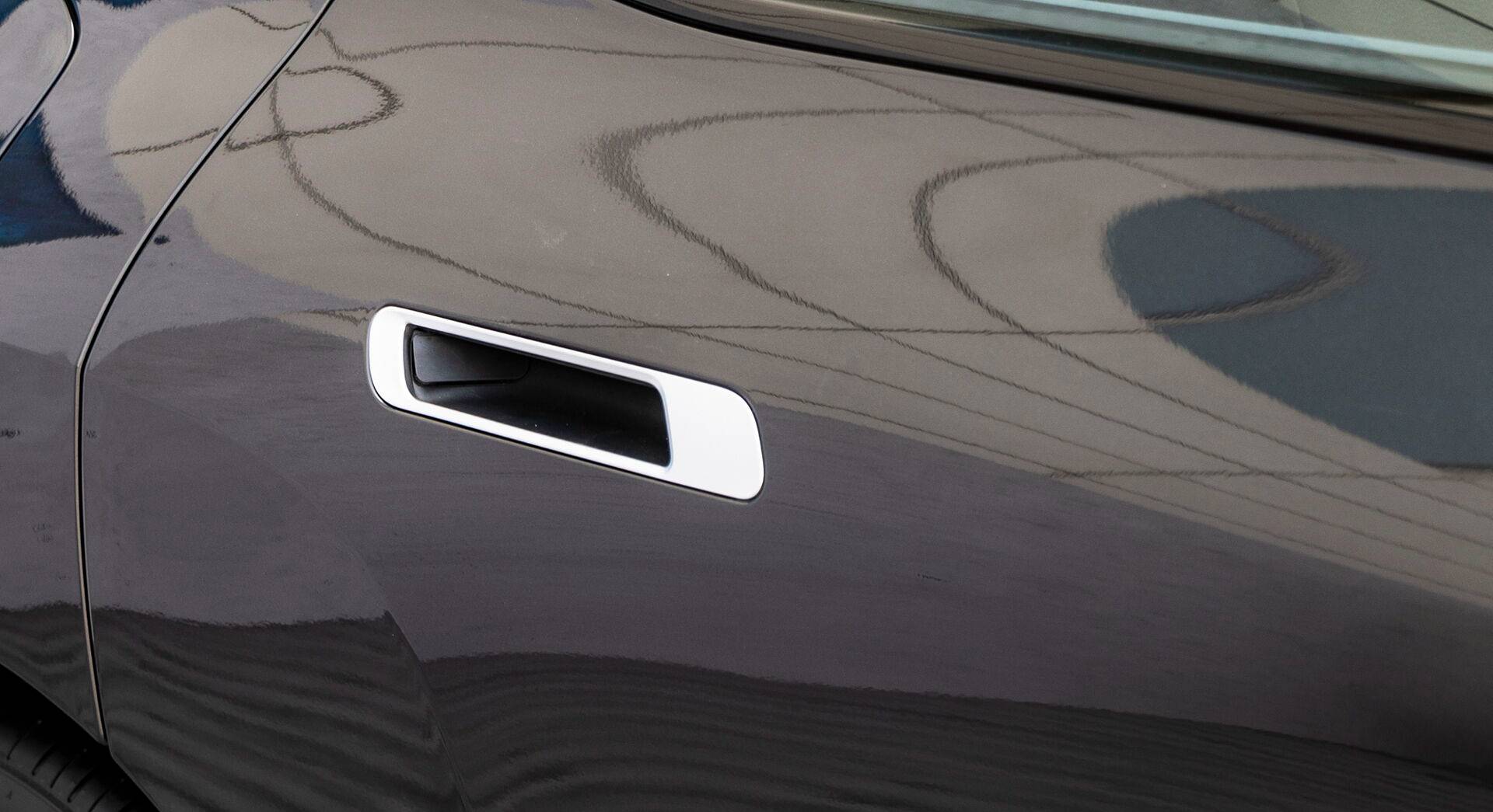 BMW iX xDrive50 exterior view 10