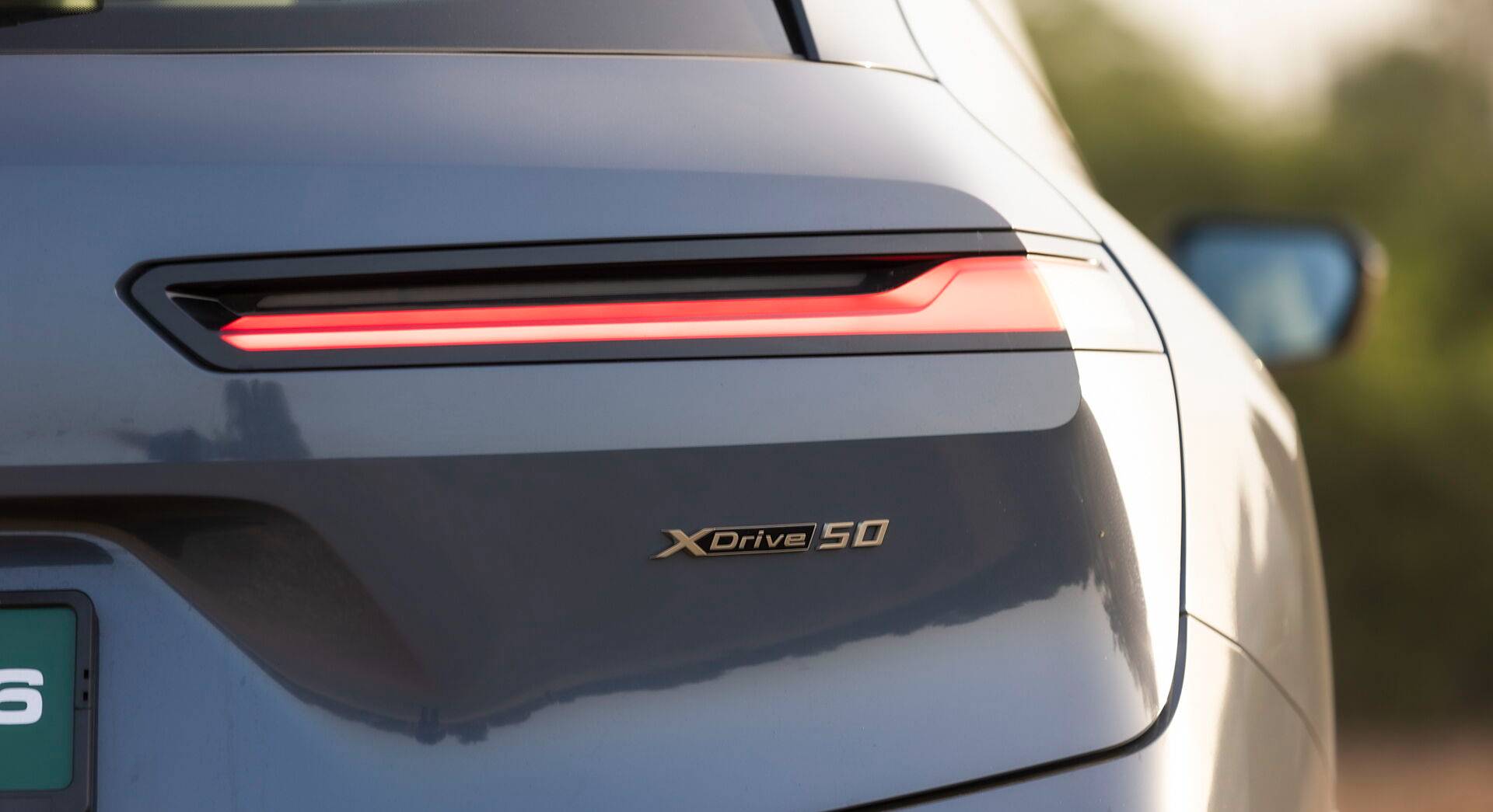 BMW iX xDrive50 exterior view 14