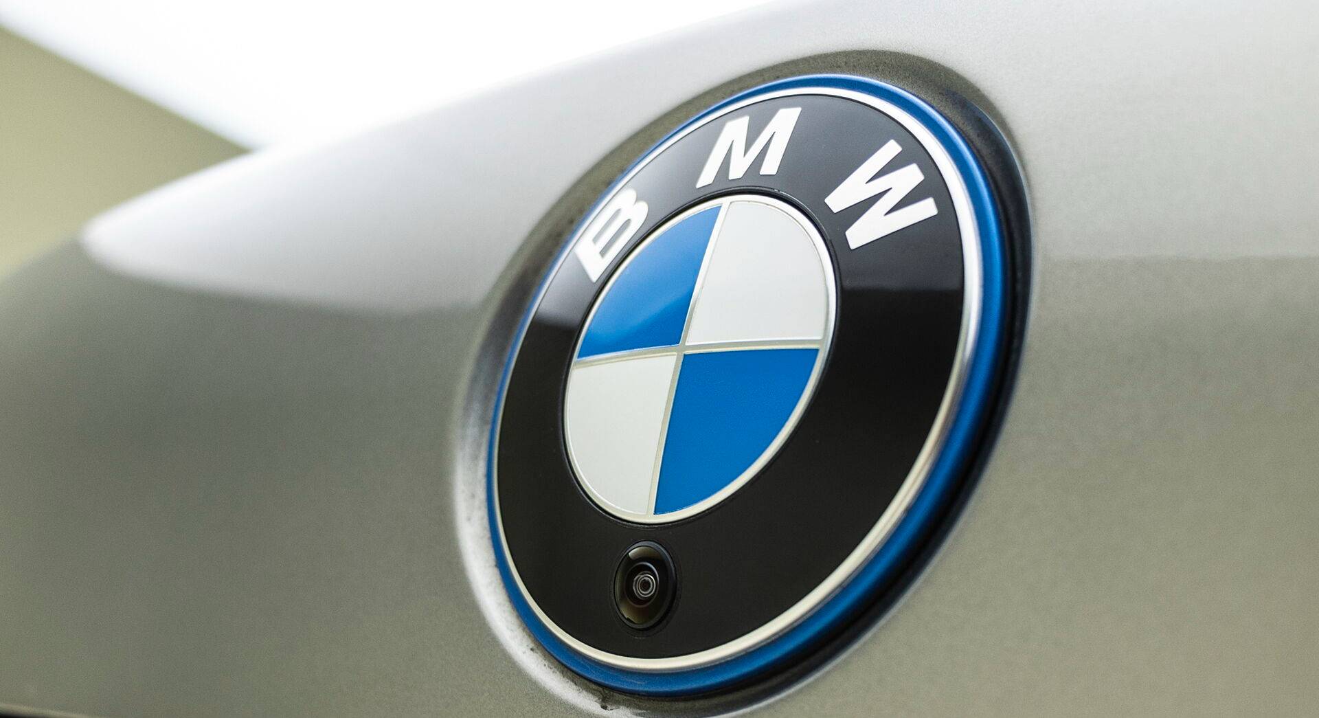 BMW i7 exterior view 22