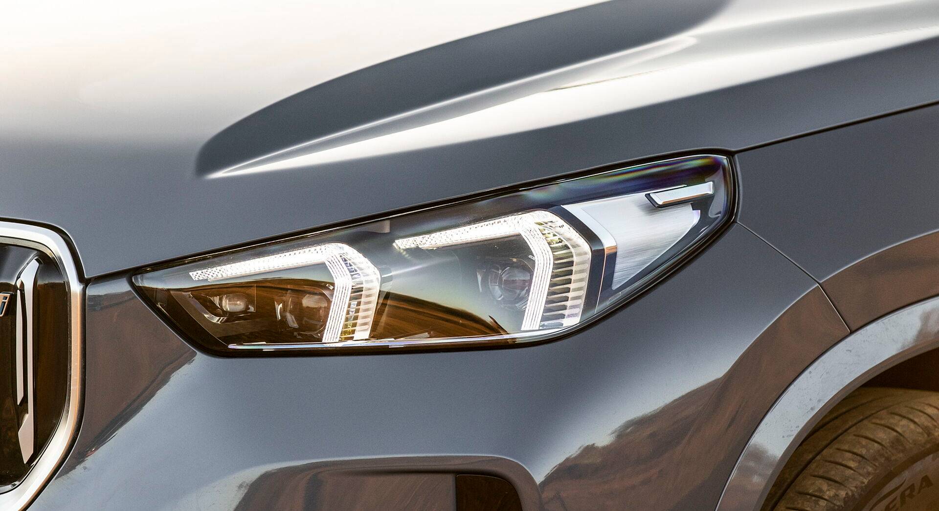 BMW iX1 exterior view 4