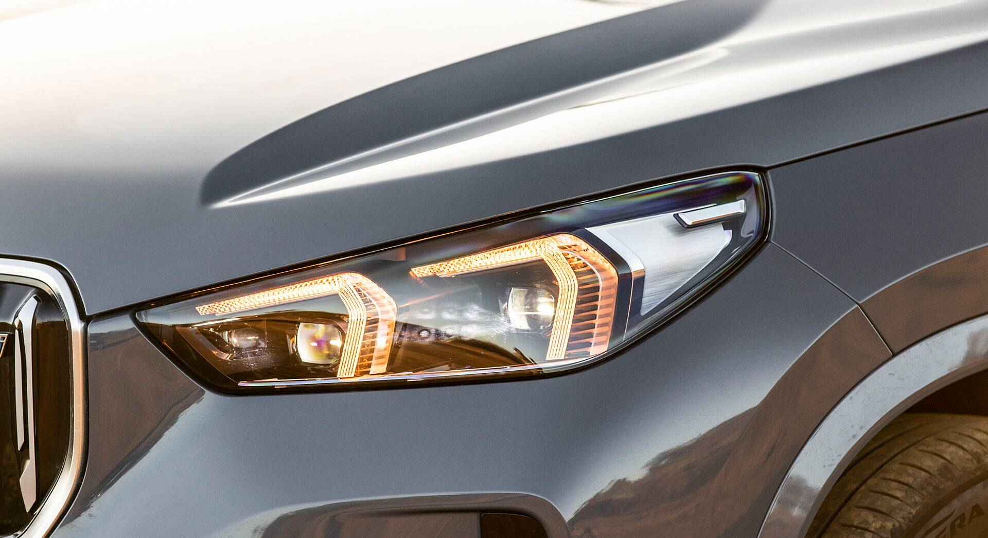 BMW iX1 exterior view 6