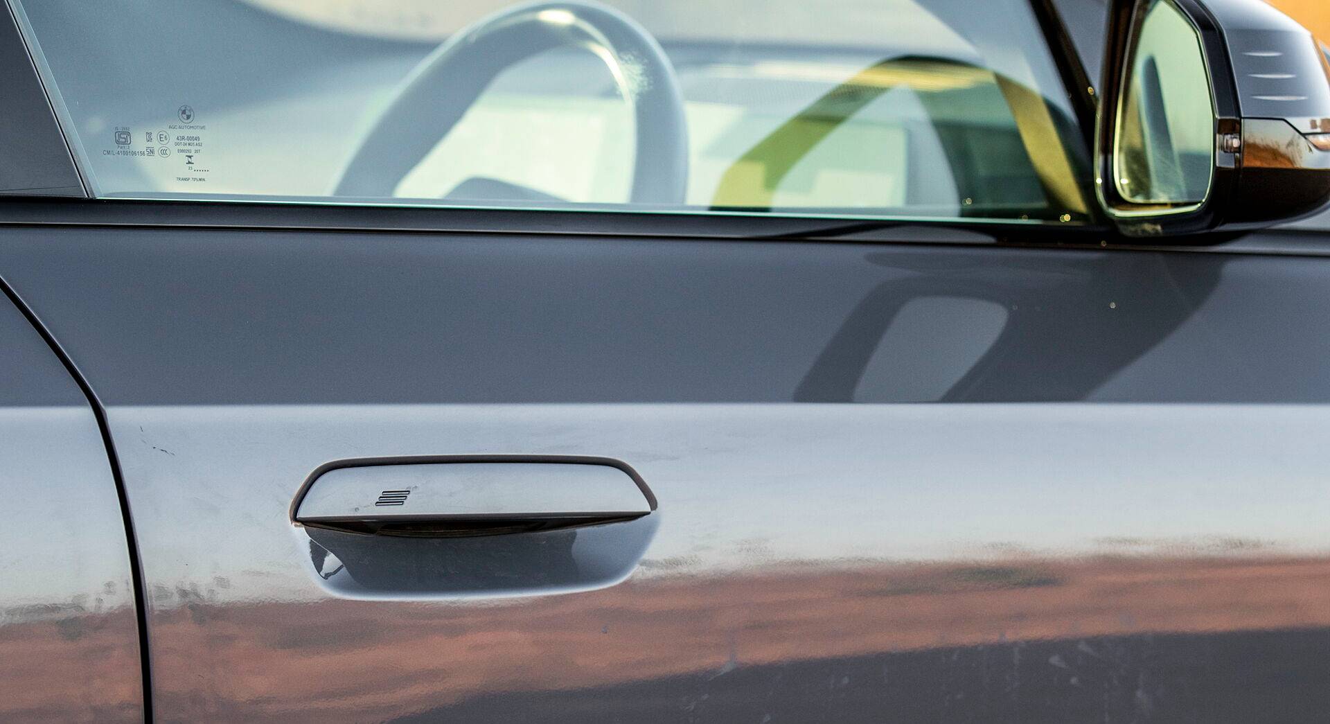 BMW iX1 exterior view 10