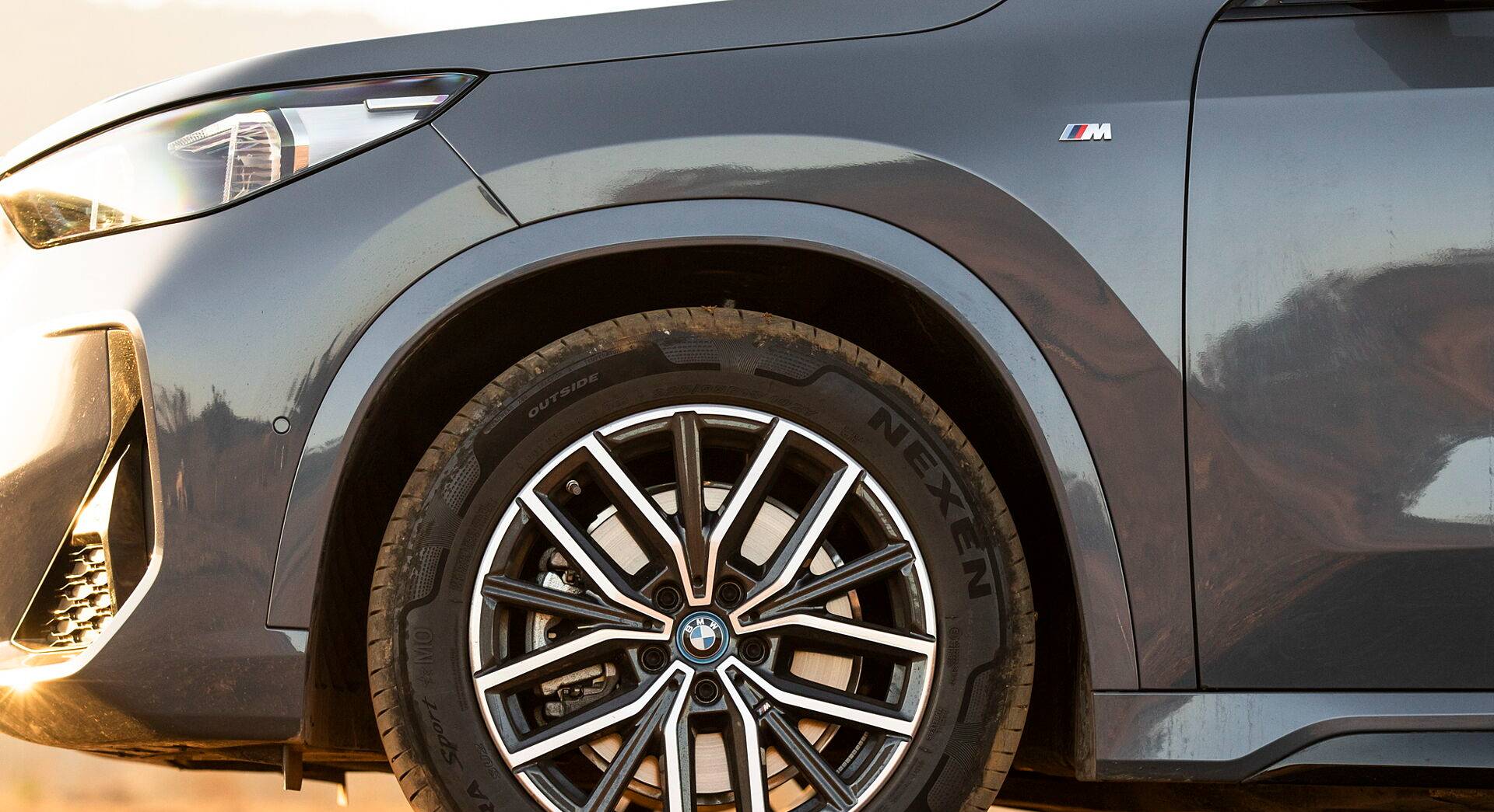 BMW iX1 exterior view 14