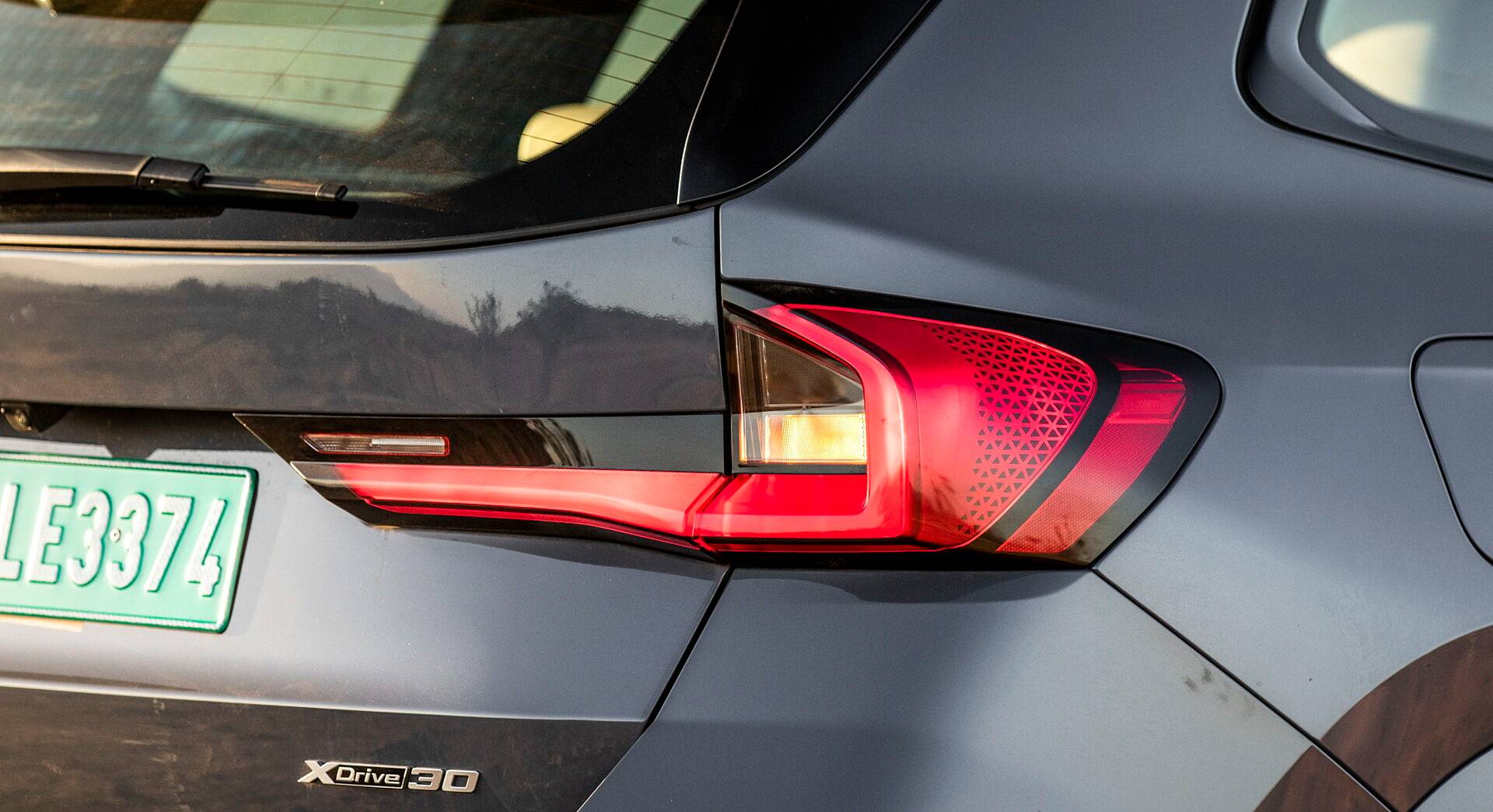 BMW iX1 exterior view 19