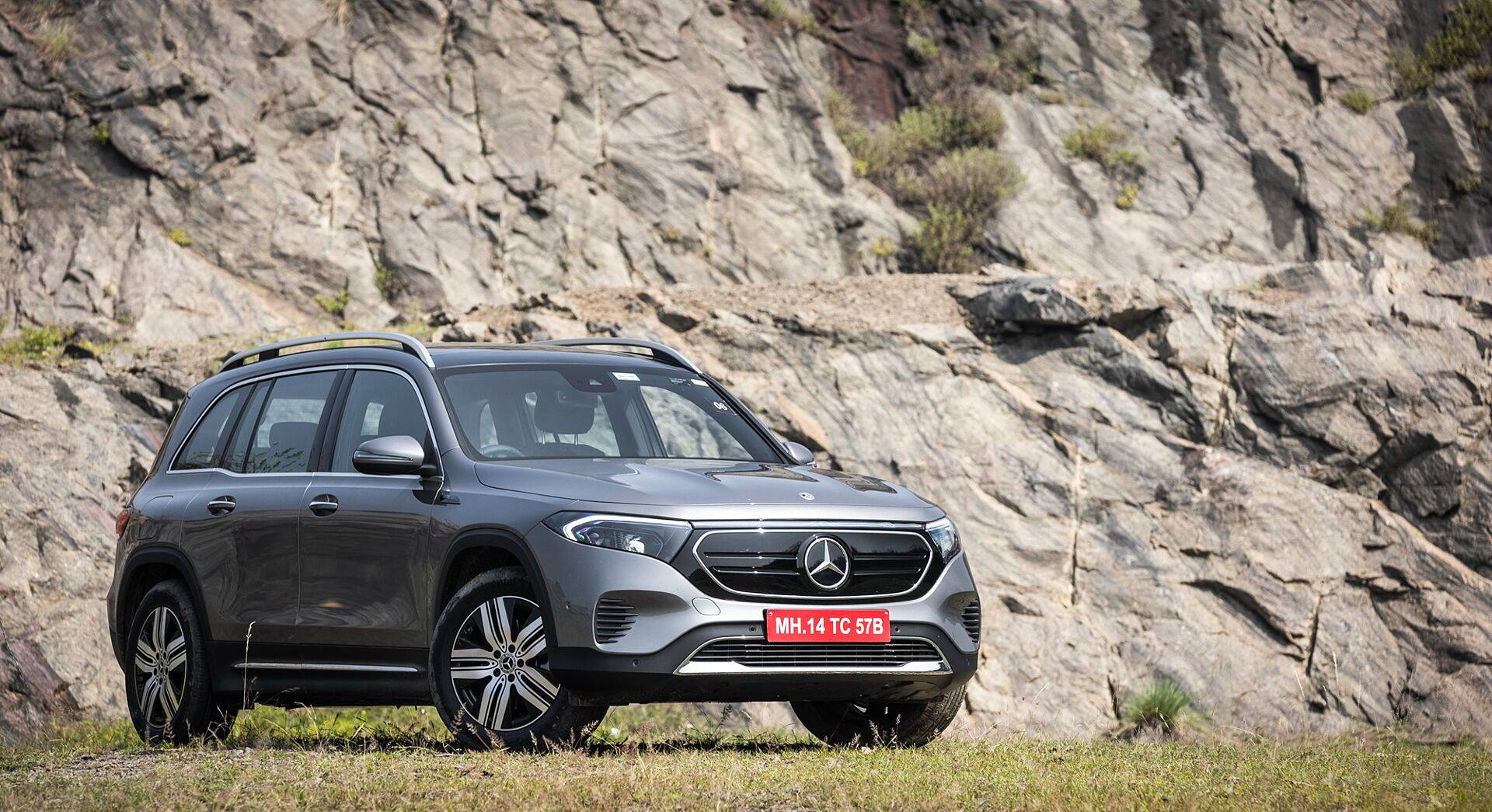 Mercedes-Benz EQB 350 4Matic exterior view 1