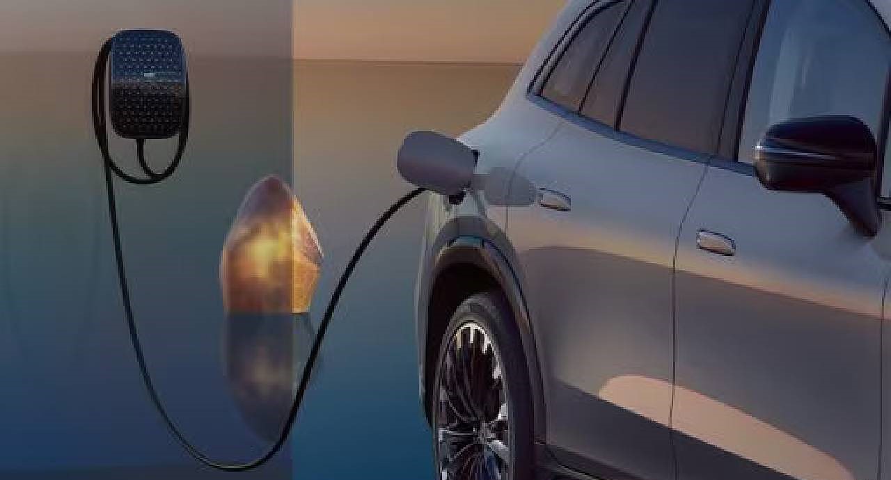 Mercedes-Benz EQS SUV 580 4Matic exterior view 4