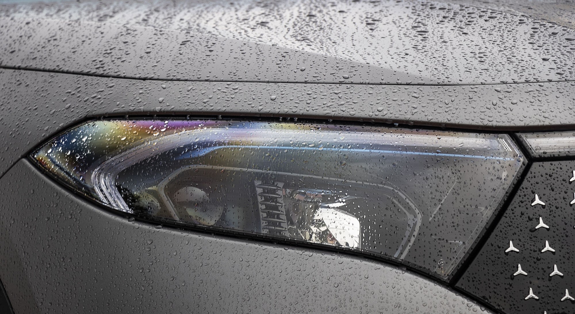 Mercedes-Benz EQA 250+ exterior view 3