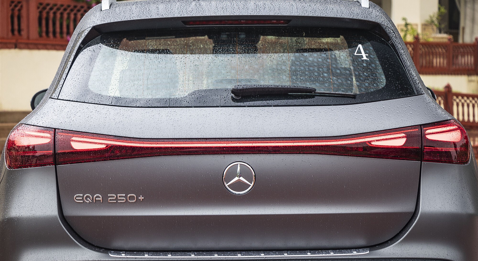 Mercedes-Benz EQA 250+ exterior view 10