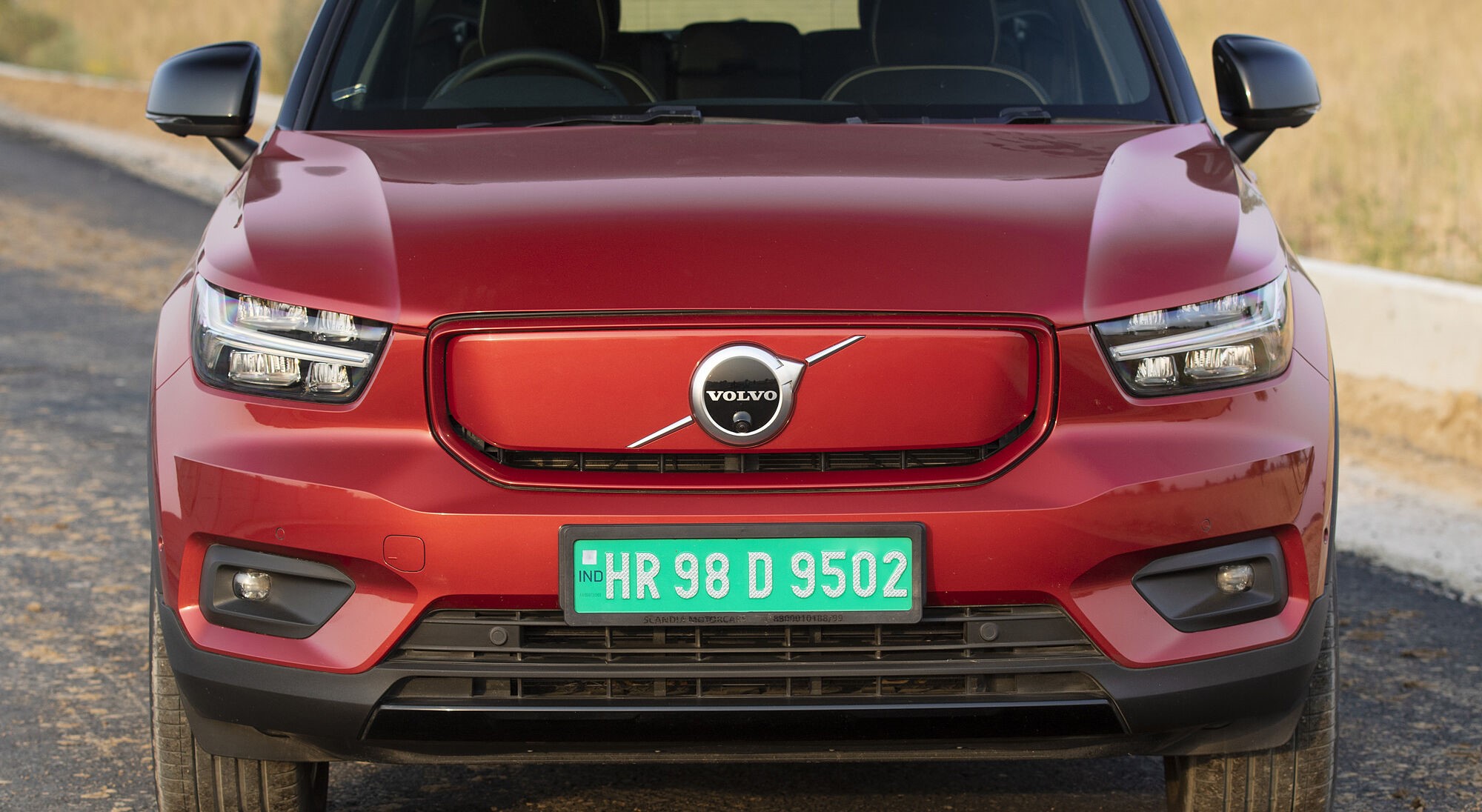 Volvo EX40 exterior view 3