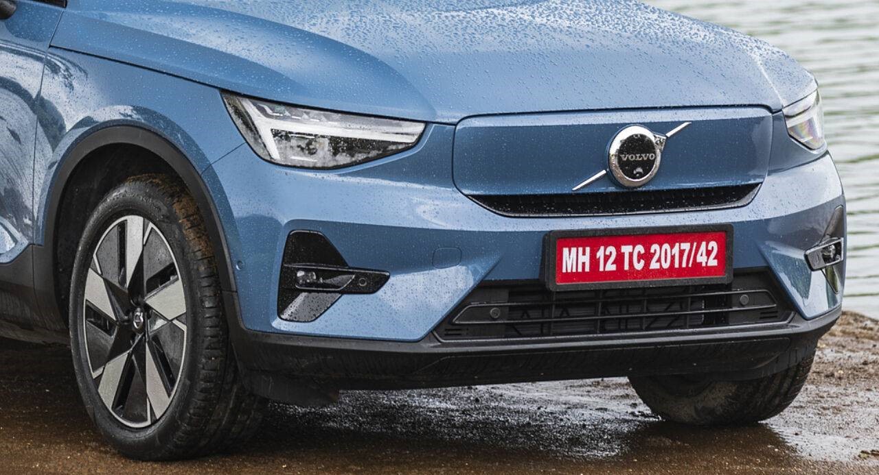 Volvo C40 Recharge exterior view 2