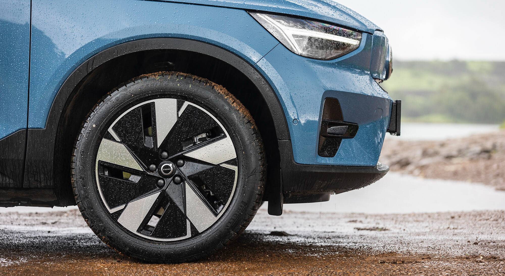 Volvo C40 Recharge exterior view 7