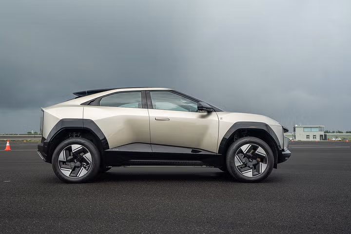 Mahindra BE 6 exterior view 3