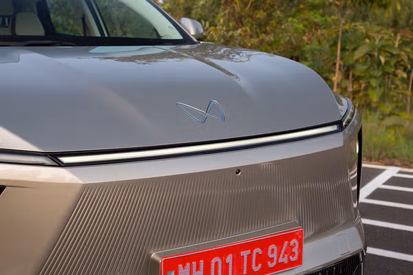 Mahindra XEV 9e exterior view 5