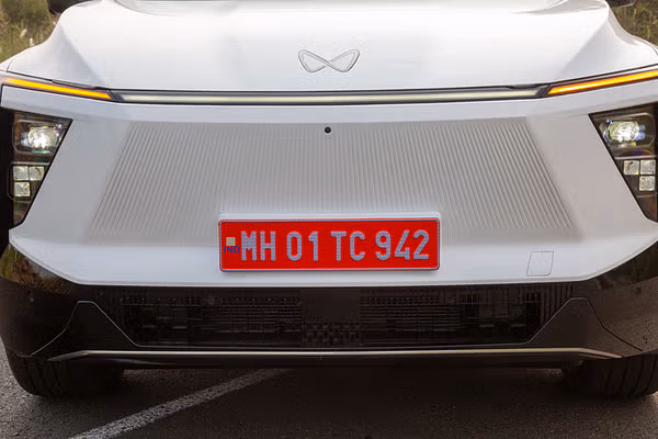 Mahindra XEV 9e exterior view 18