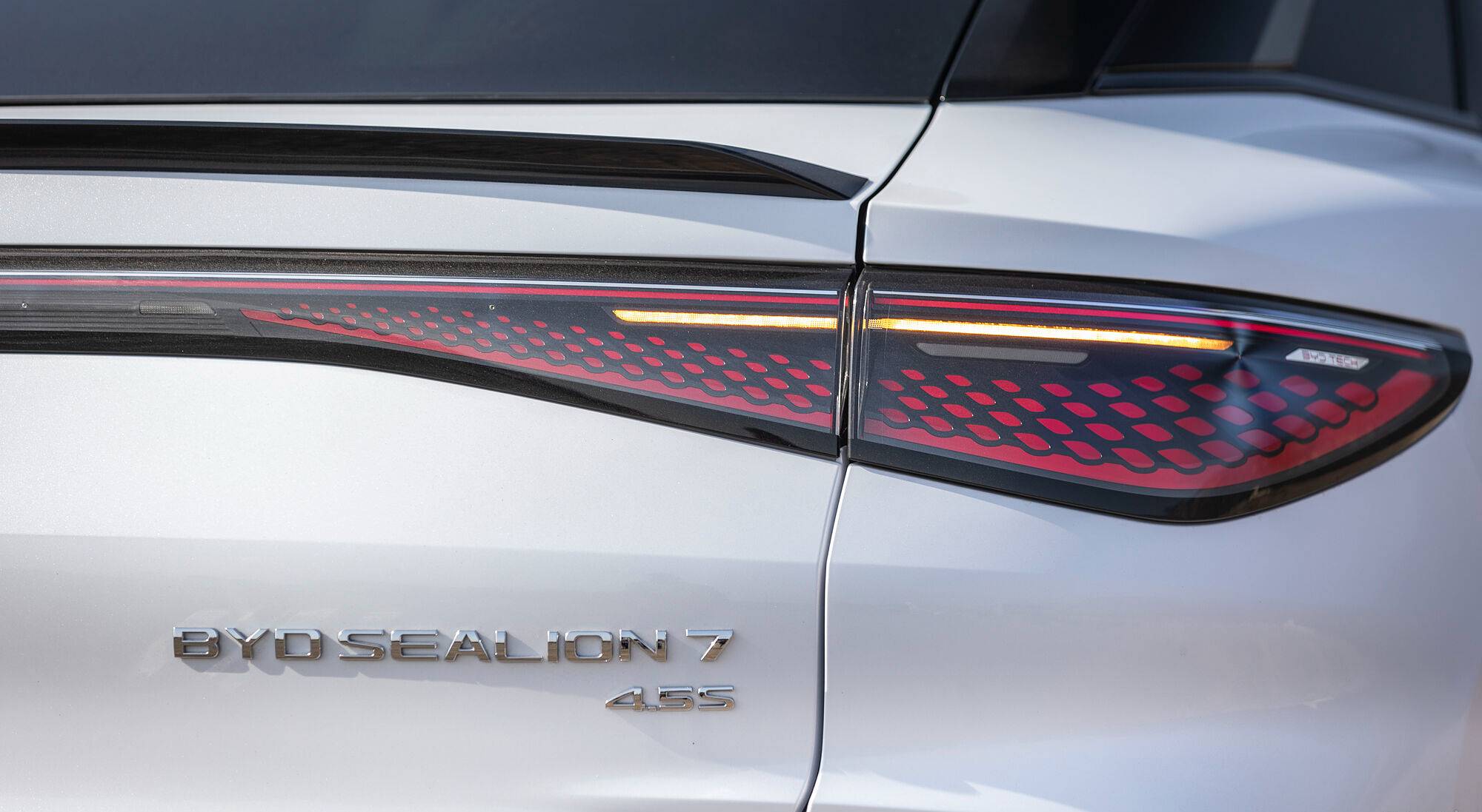 BYD Sealion 7 exterior view 12