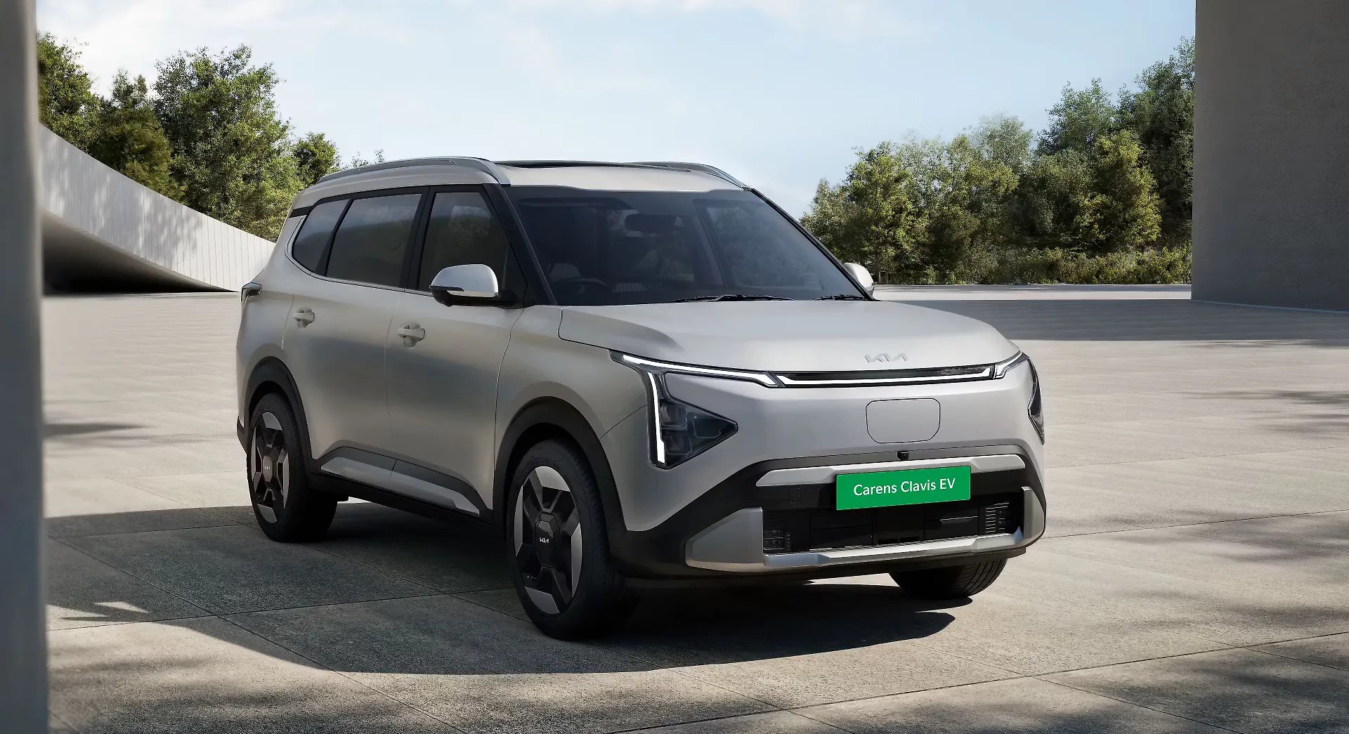 Kia Carens Clavis EV exterior view 2