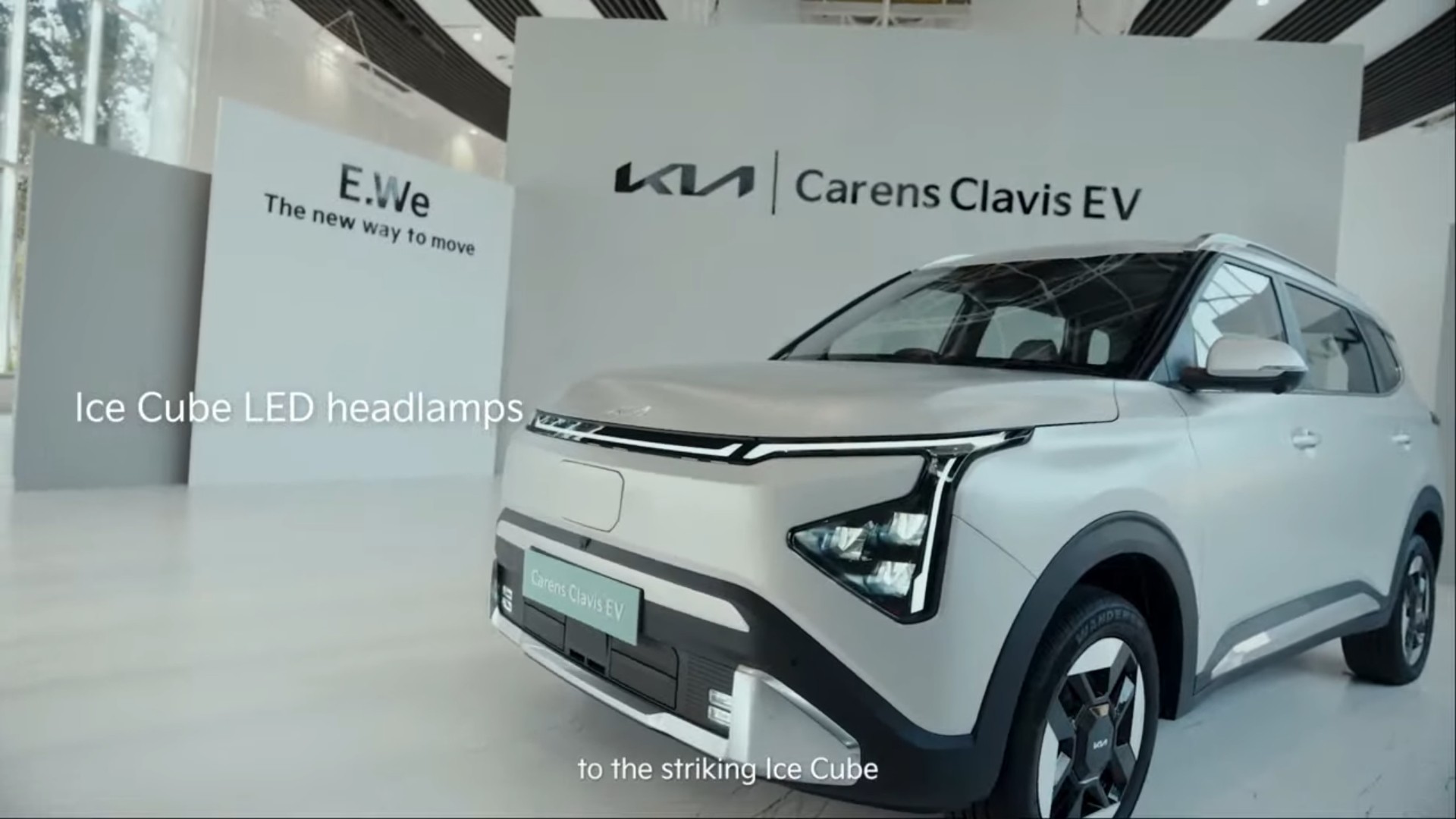 Kia Carens Clavis EV exterior view 9