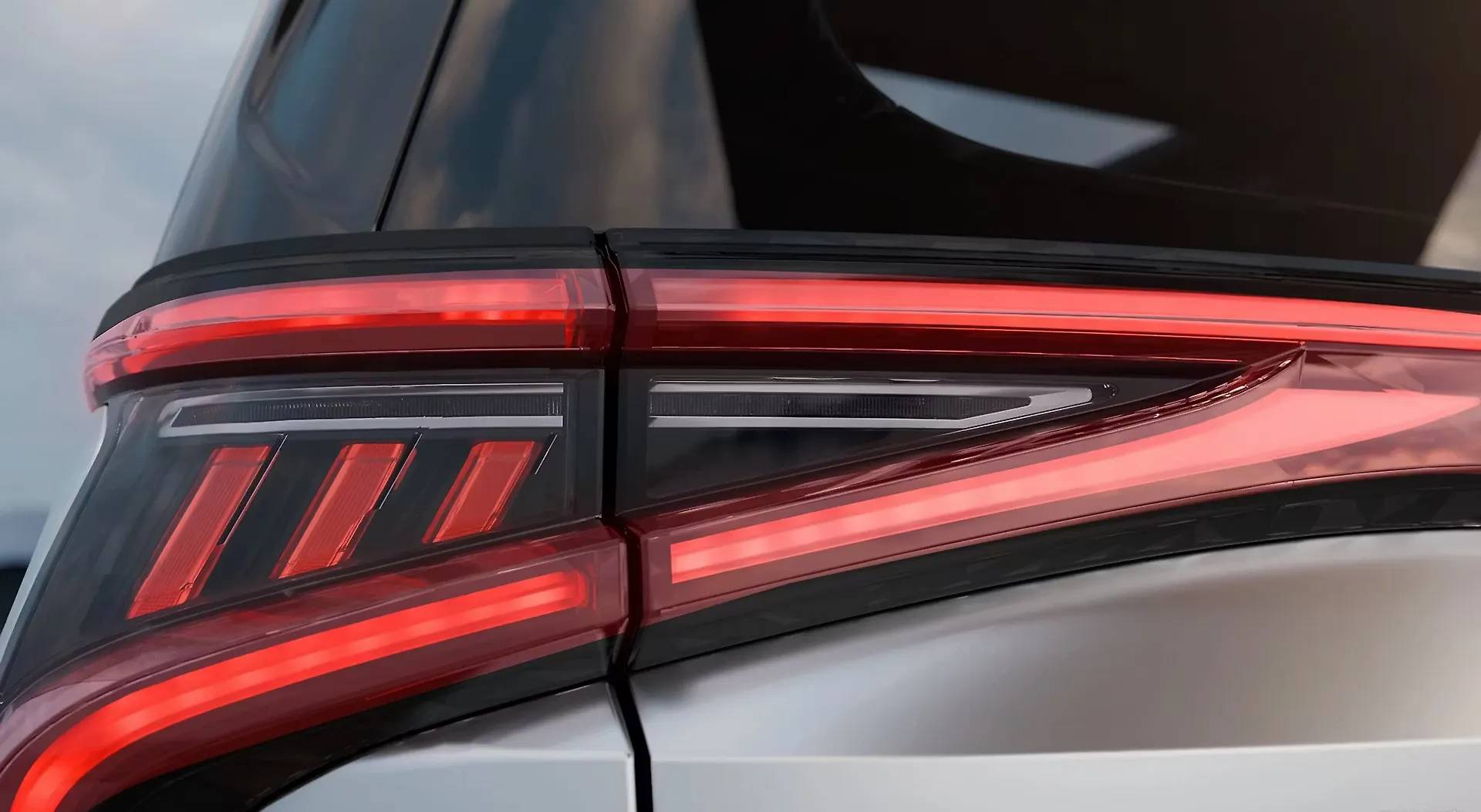 MG M9 exterior view 8