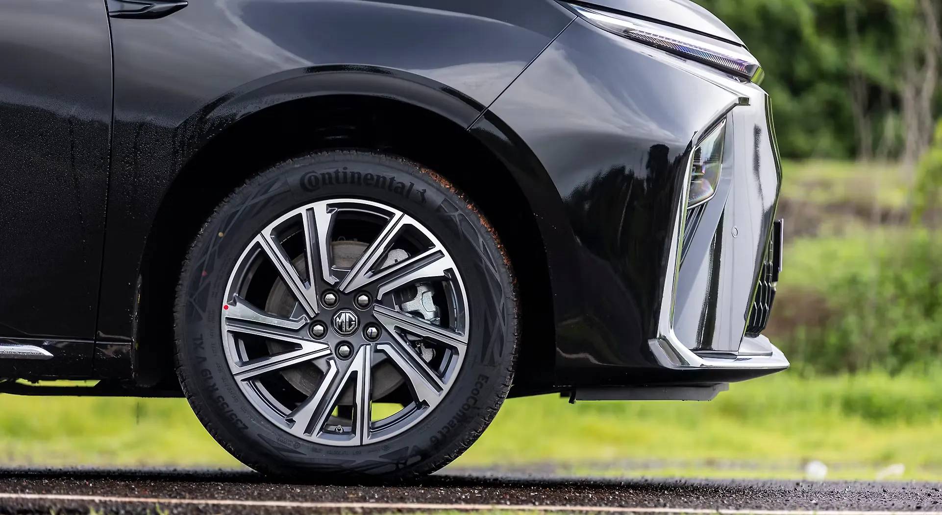 MG M9 exterior view 7