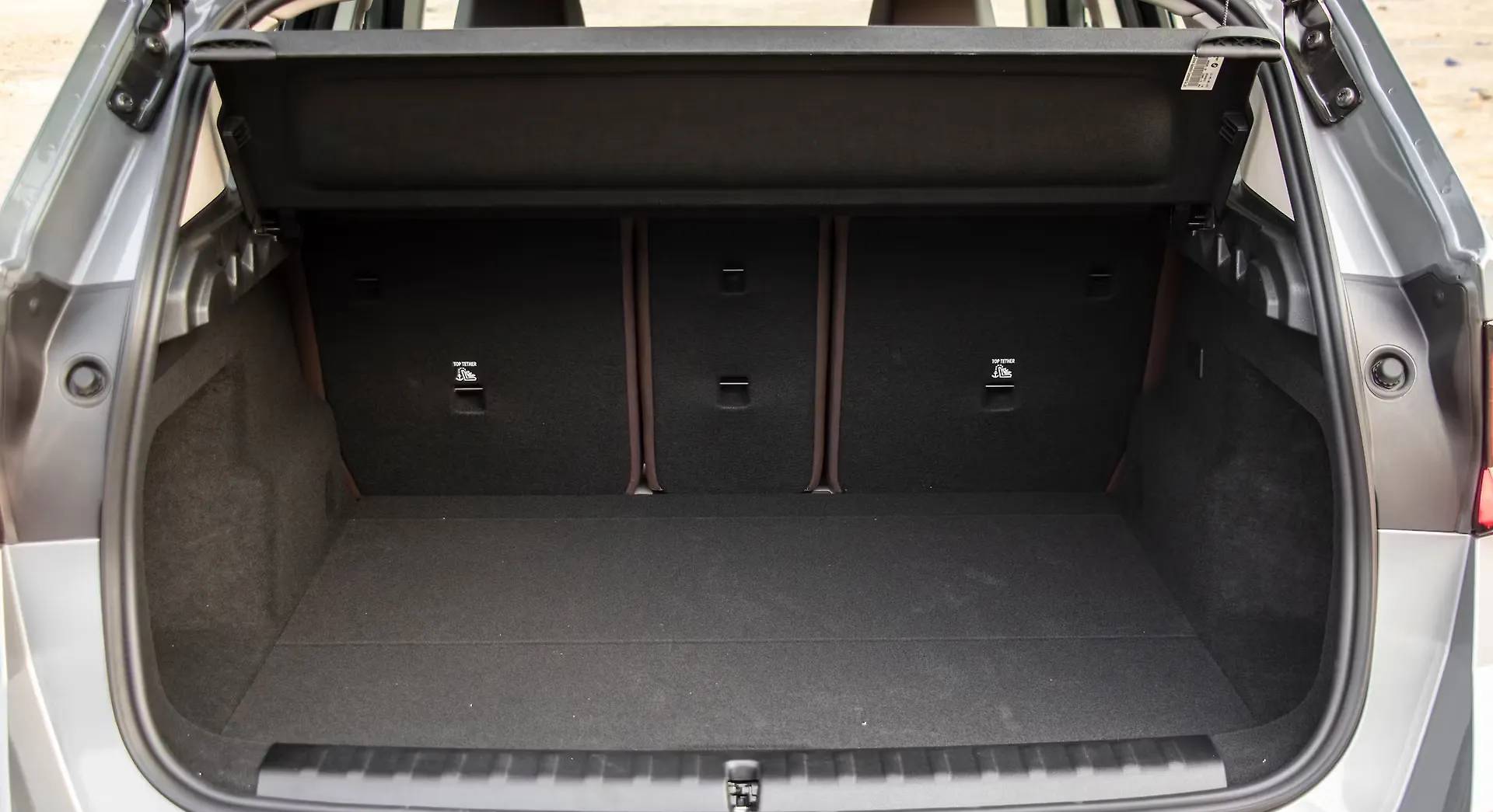 BMW iX1 LWB eDrive20L exterior view 2